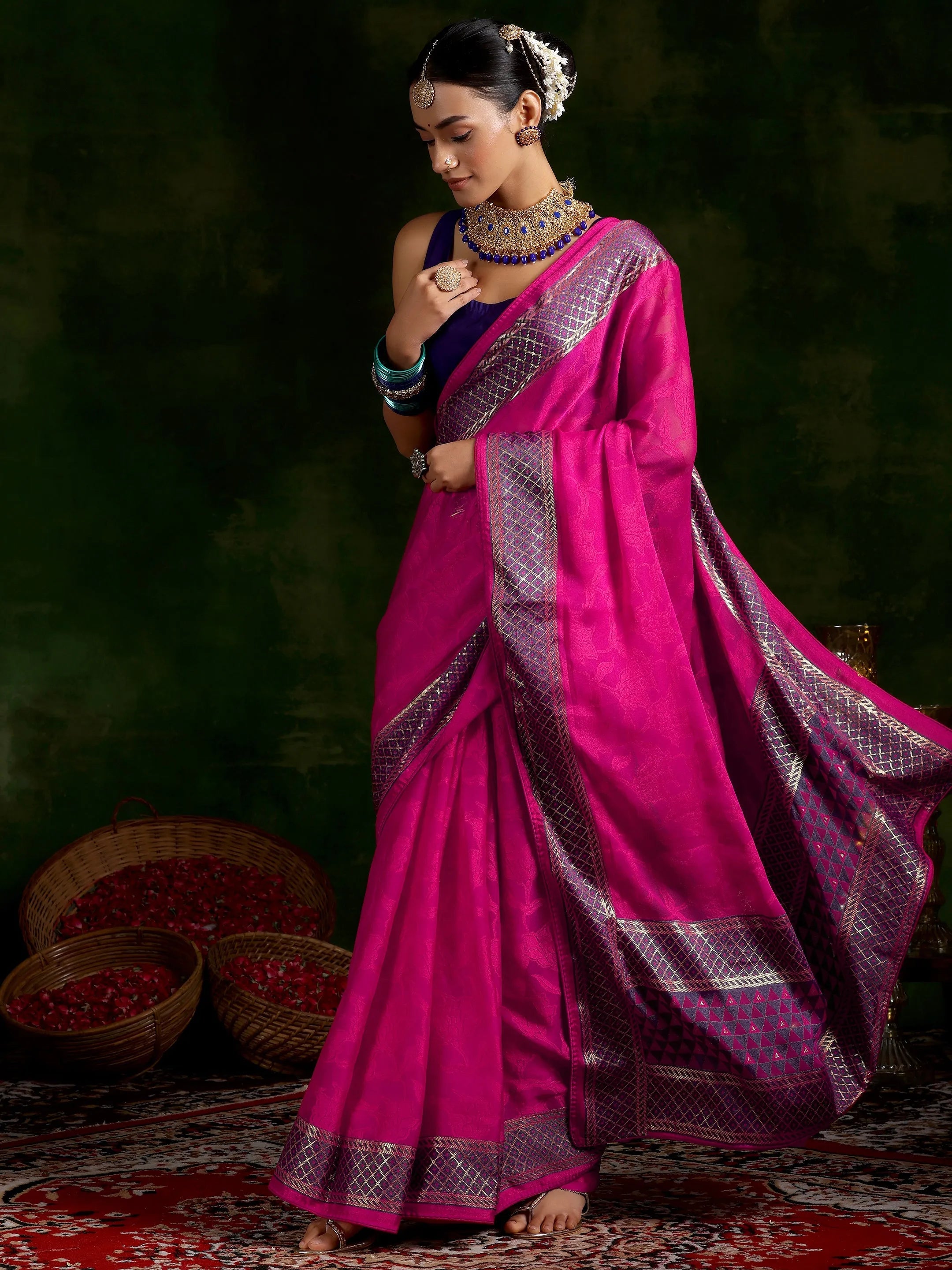 Pink Printed Silk Blend Saree With Unstitched Blouse Piece