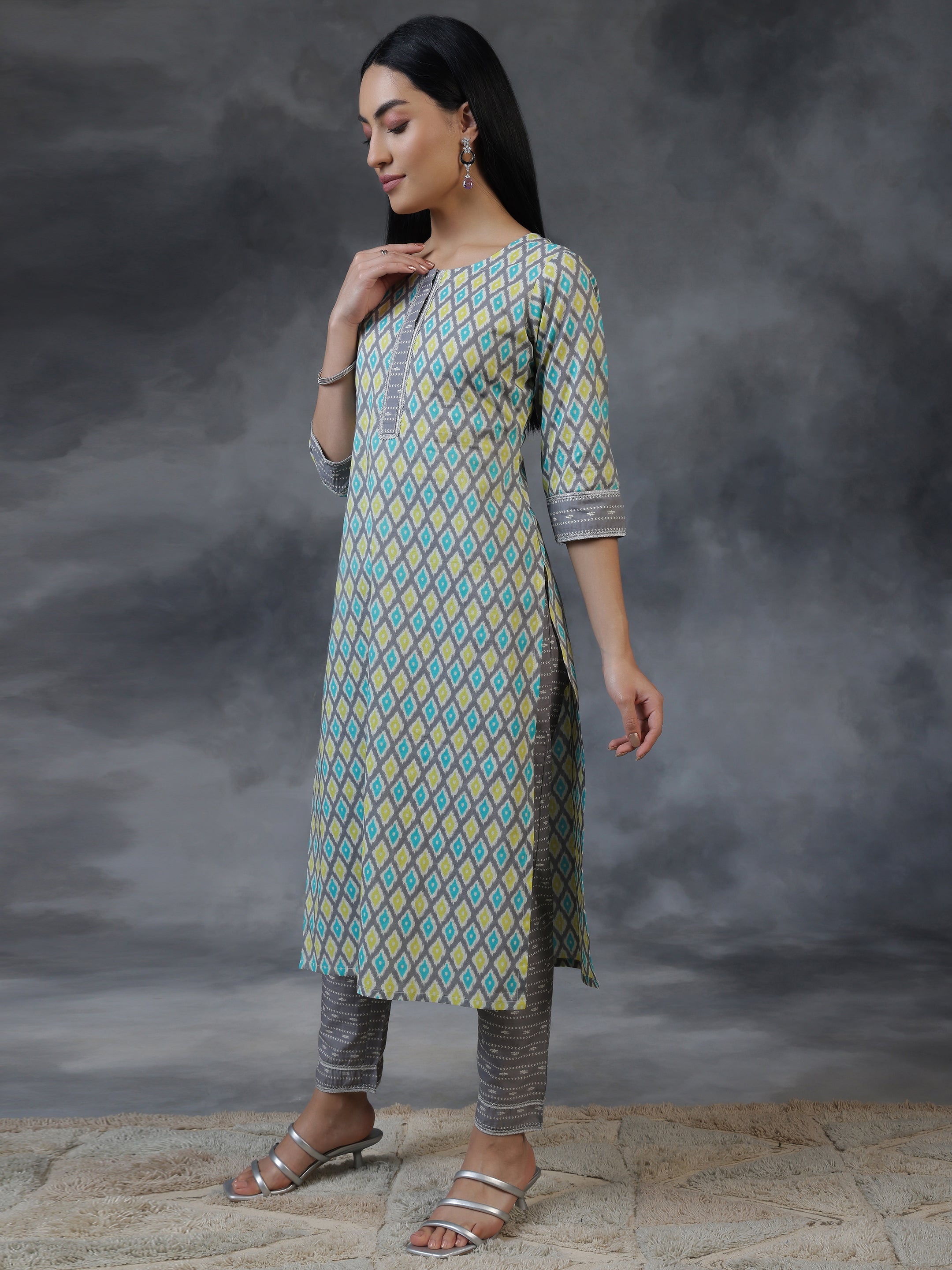 Grey Printed Cotton Straight Suit With Dupatta