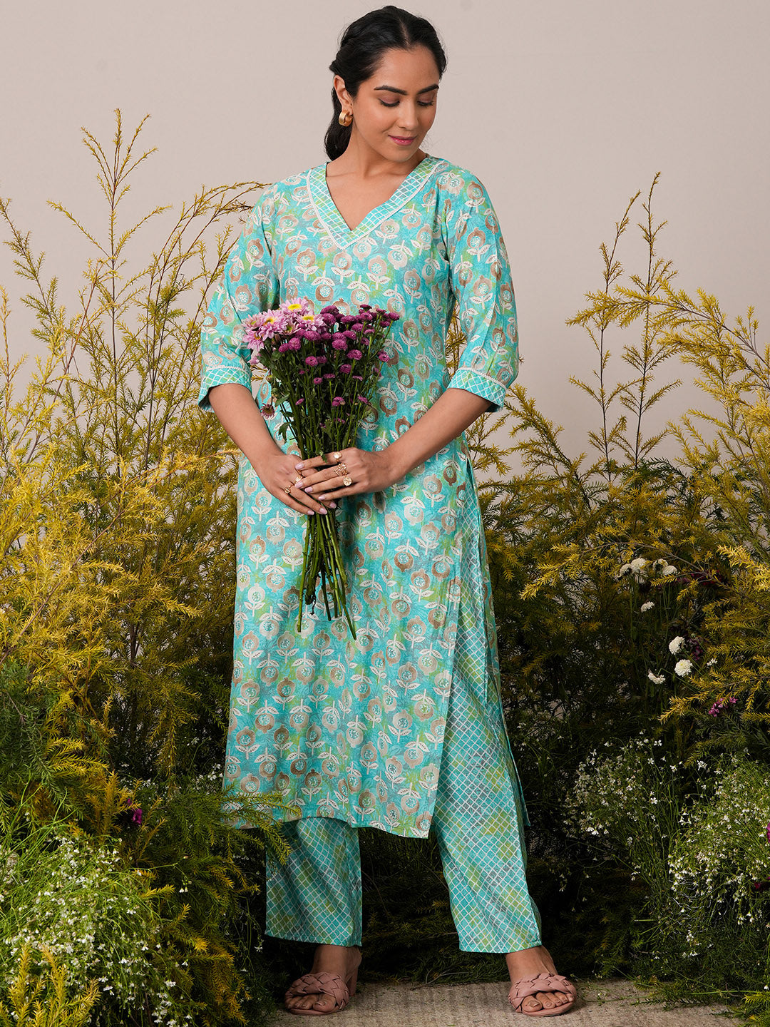 Green Printed Silk Blend Straight Kurta Set