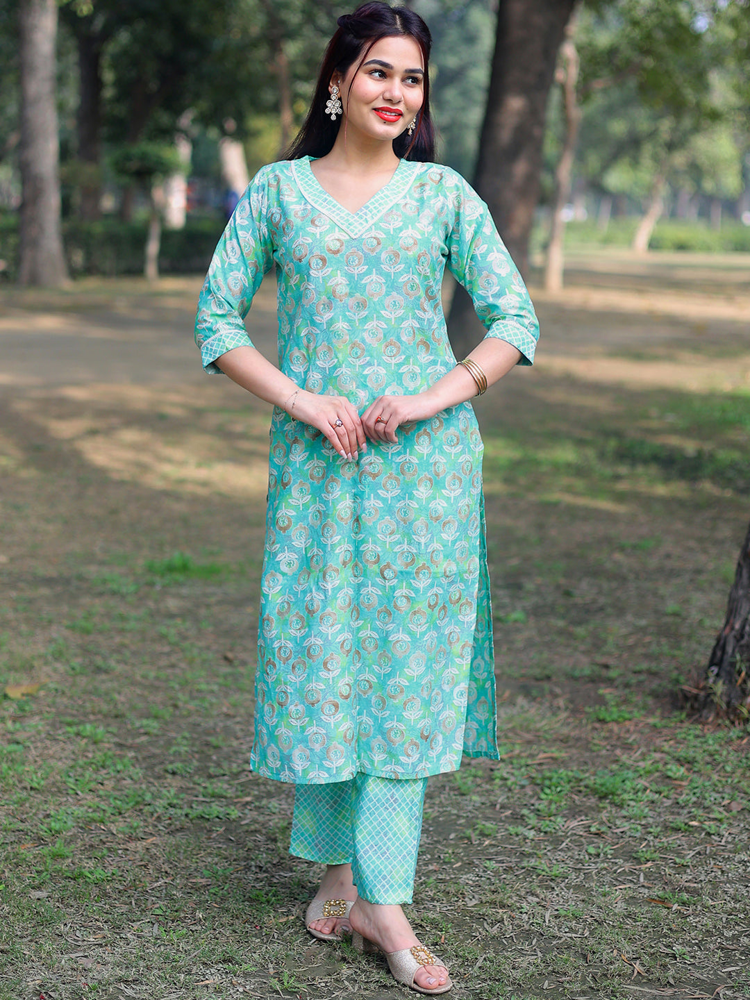 Green Printed Silk Blend Straight Kurta Set