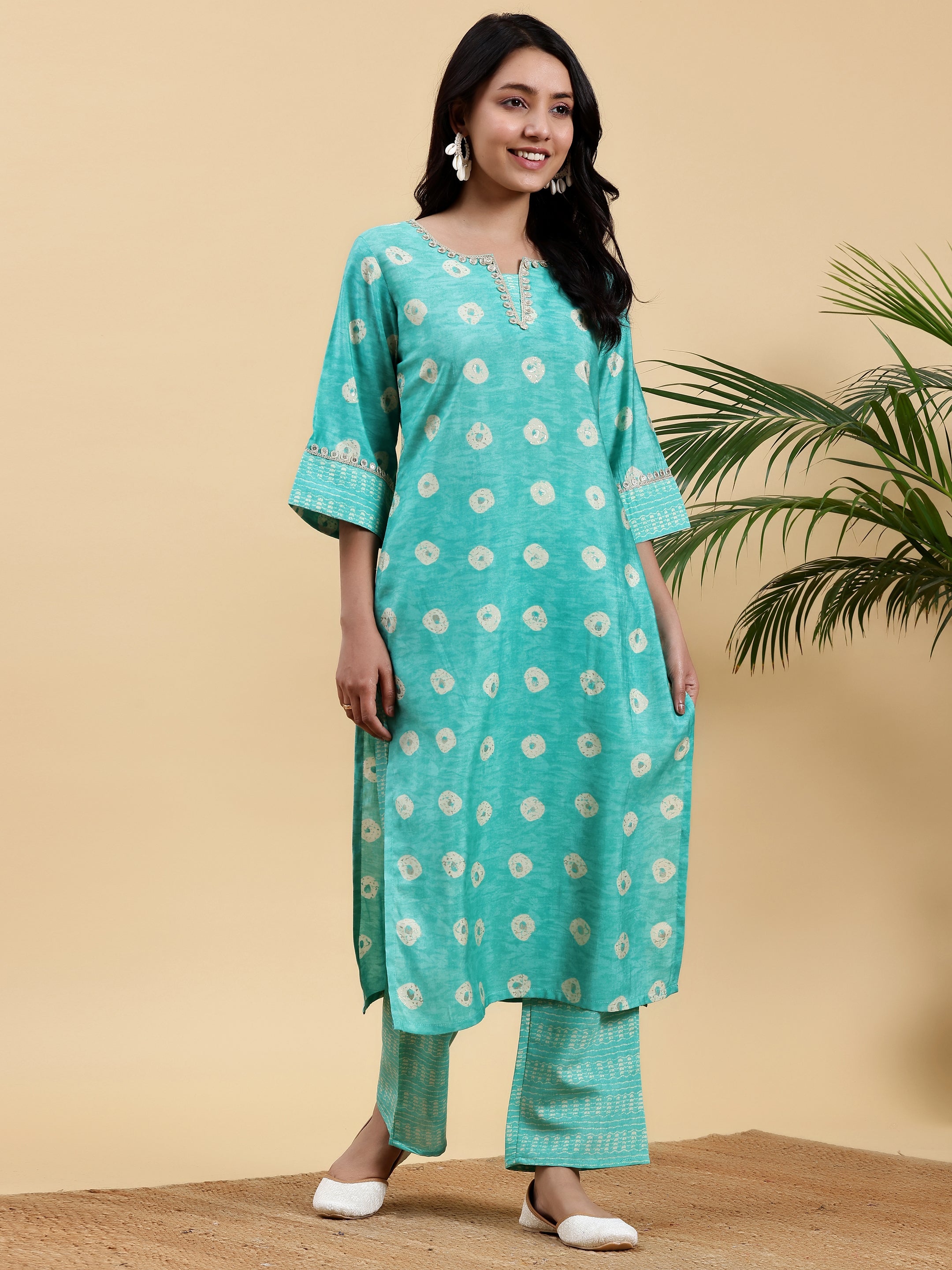 Green Printed Silk Blend Straight Kurta Set