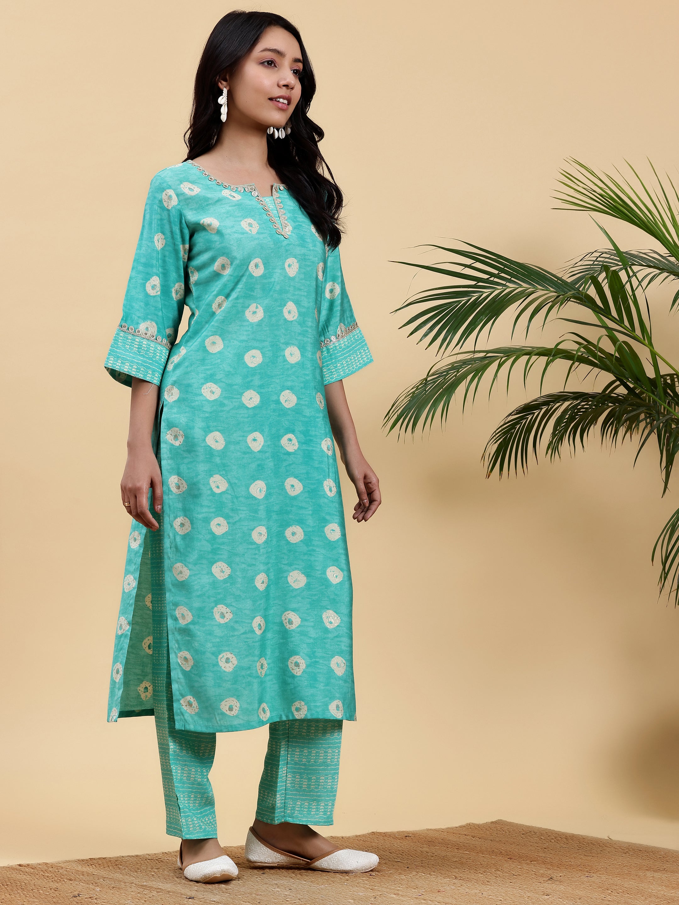 Green Printed Silk Blend Straight Kurta Set