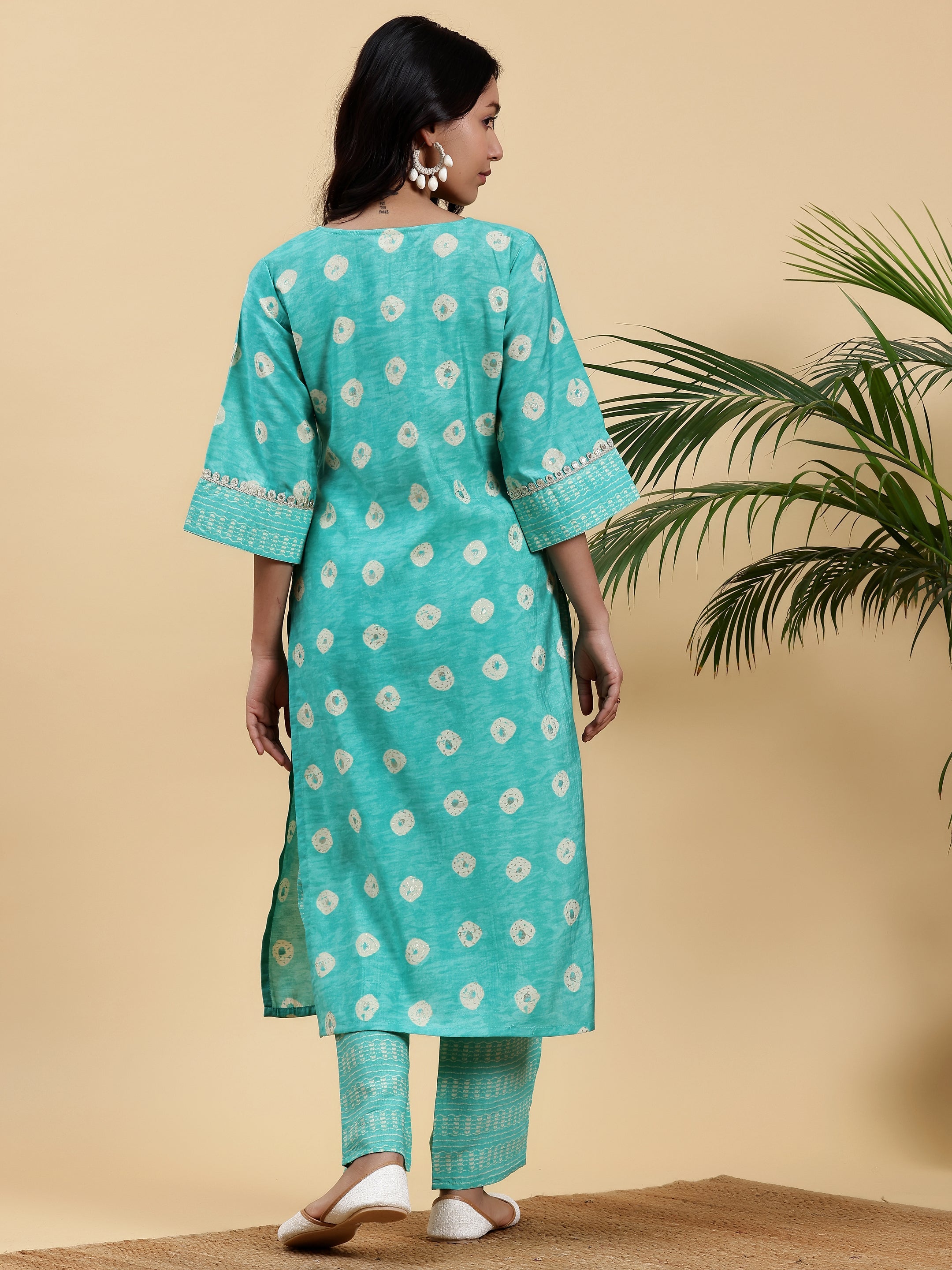 Green Printed Silk Blend Straight Kurta Set