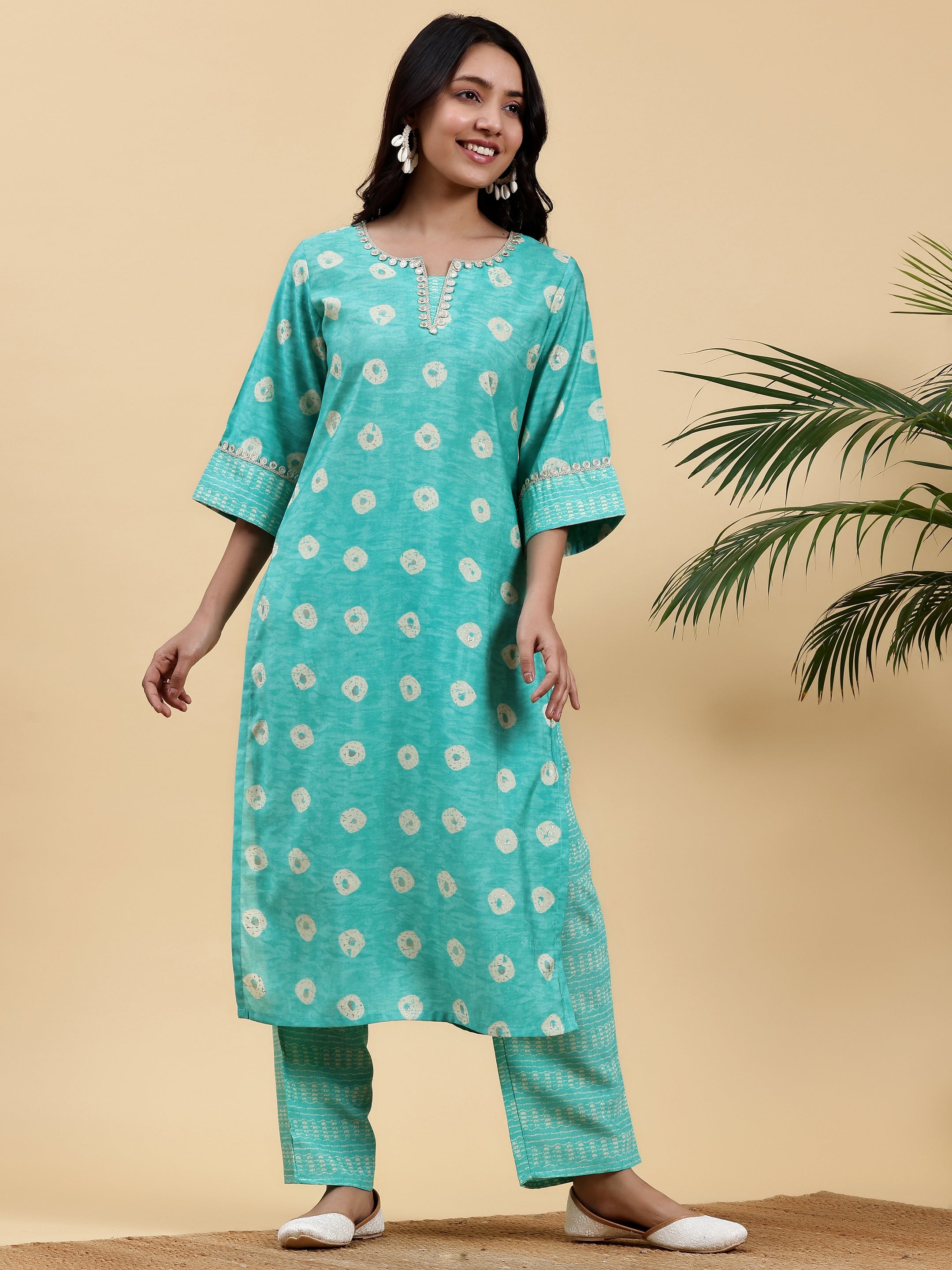 Green Printed Silk Blend Straight Kurta Set