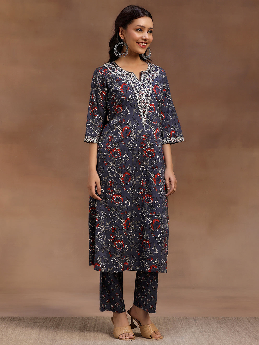 Grey Printed Cotton Straight Suit With Dupatta