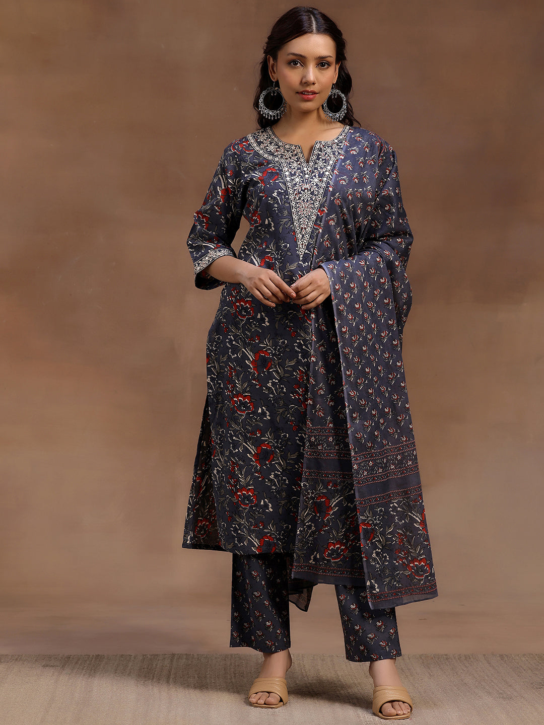 Grey Printed Cotton Straight Suit With Dupatta