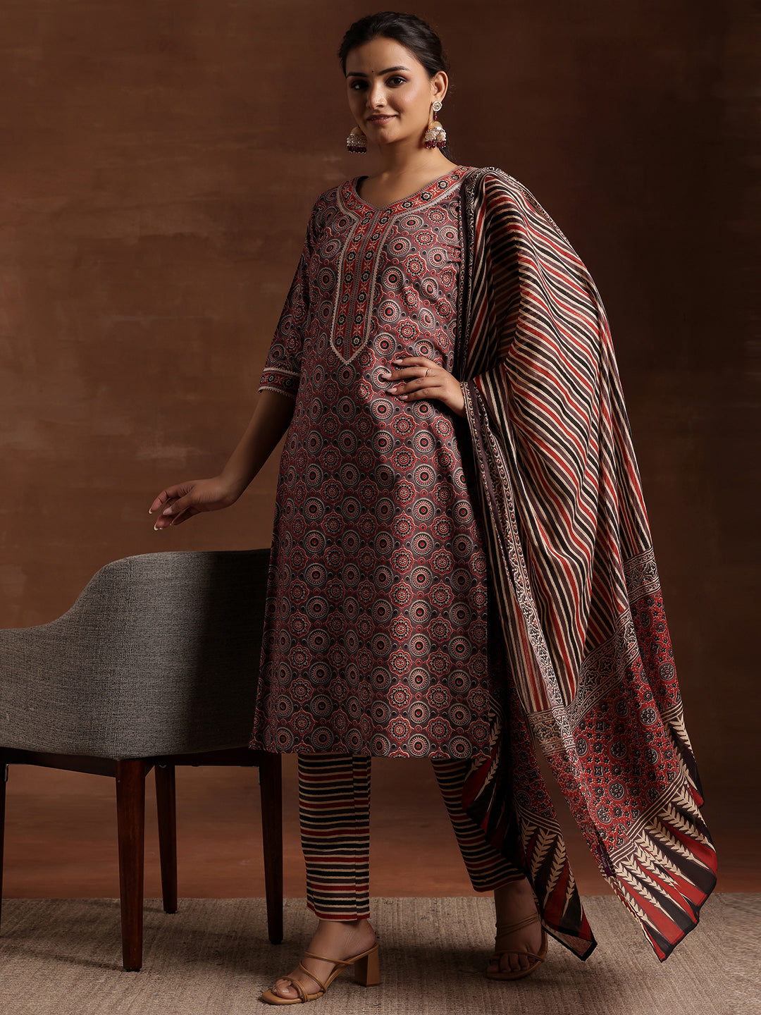 Grey Printed Cotton Straight Suit With Dupatta