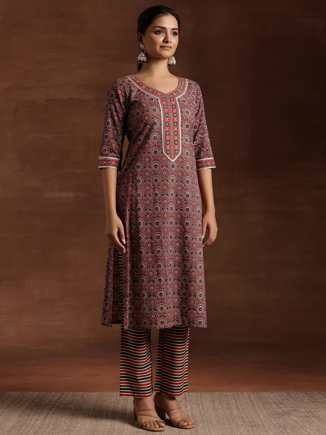 Grey Printed Cotton Straight Suit With Dupatta