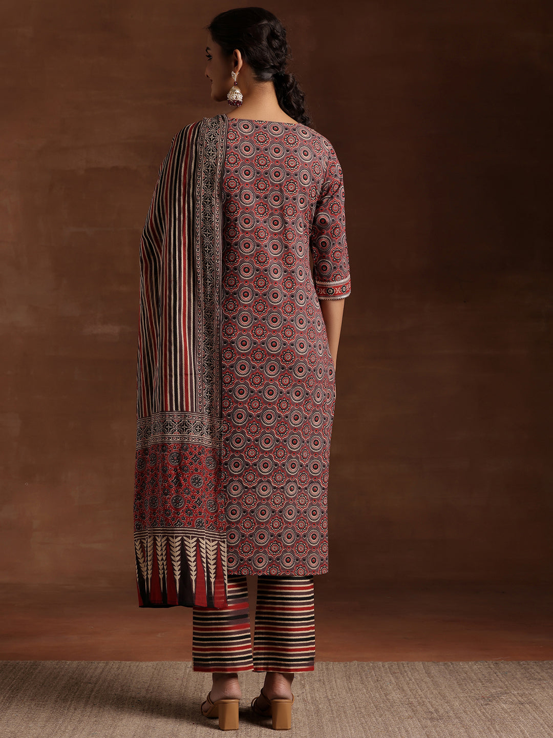 Grey Printed Cotton Straight Suit With Dupatta