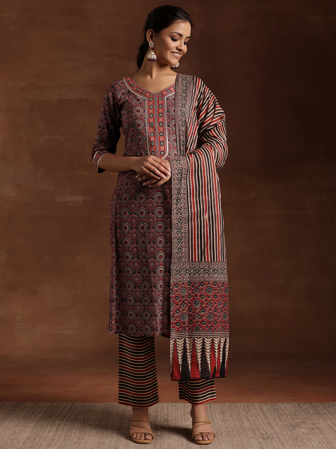 Grey Printed Cotton Straight Suit With Dupatta