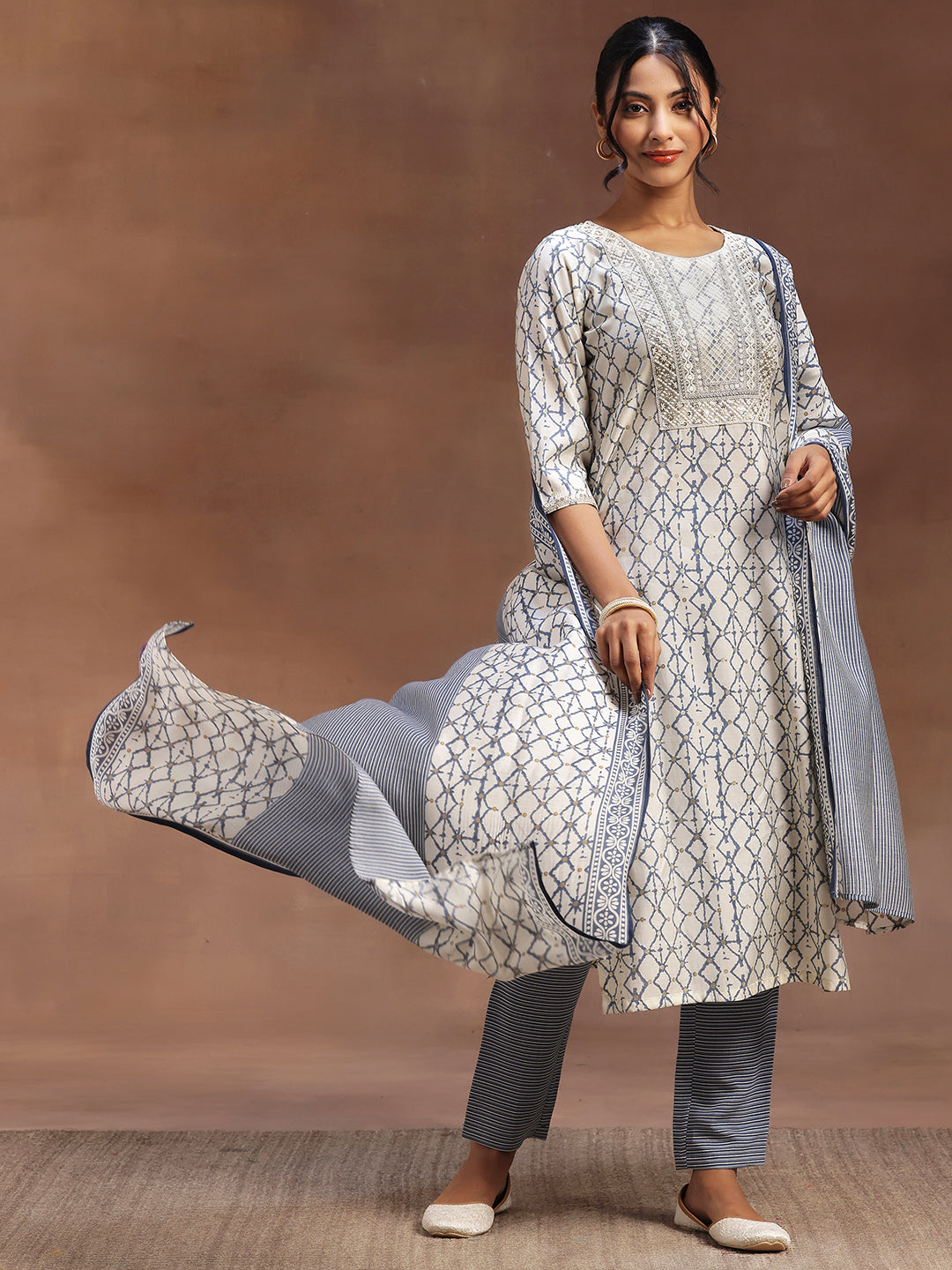 Off White Printed Silk Blend Straight Suit With Dupatta