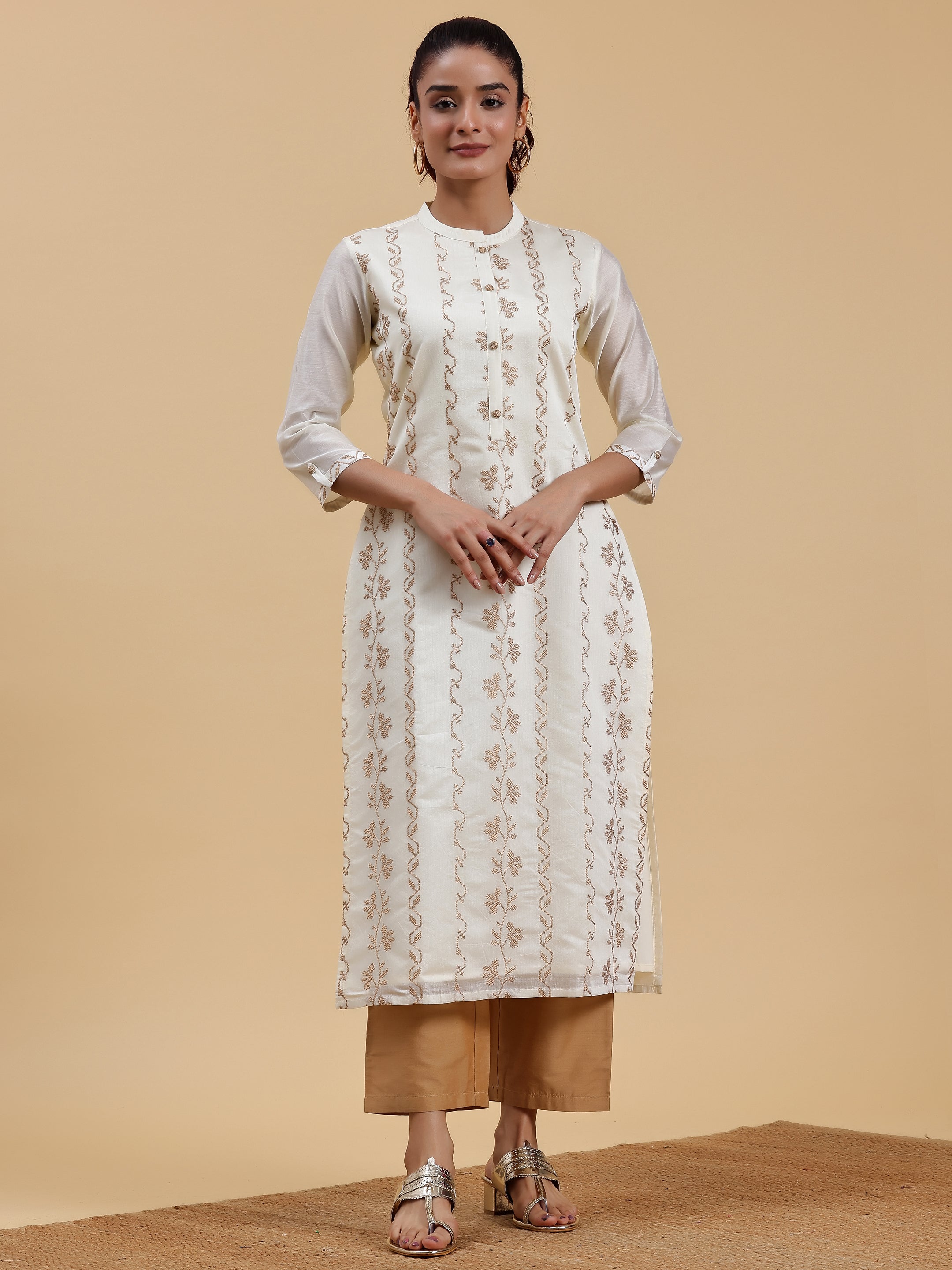 Off White Embroidered Chanderi Silk Straight Kurta