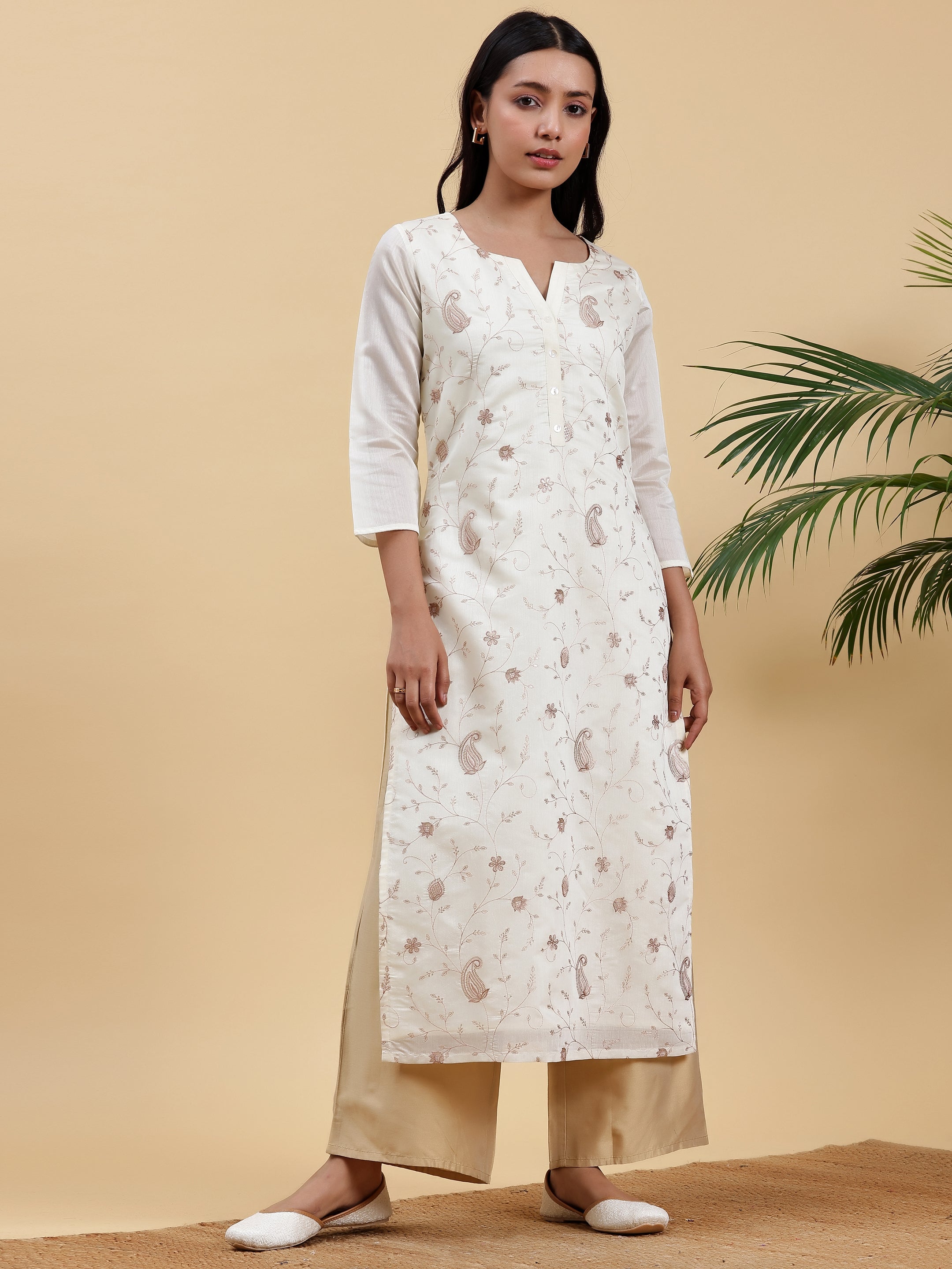 Off White Embroidered Chanderi Silk Straight Kurta