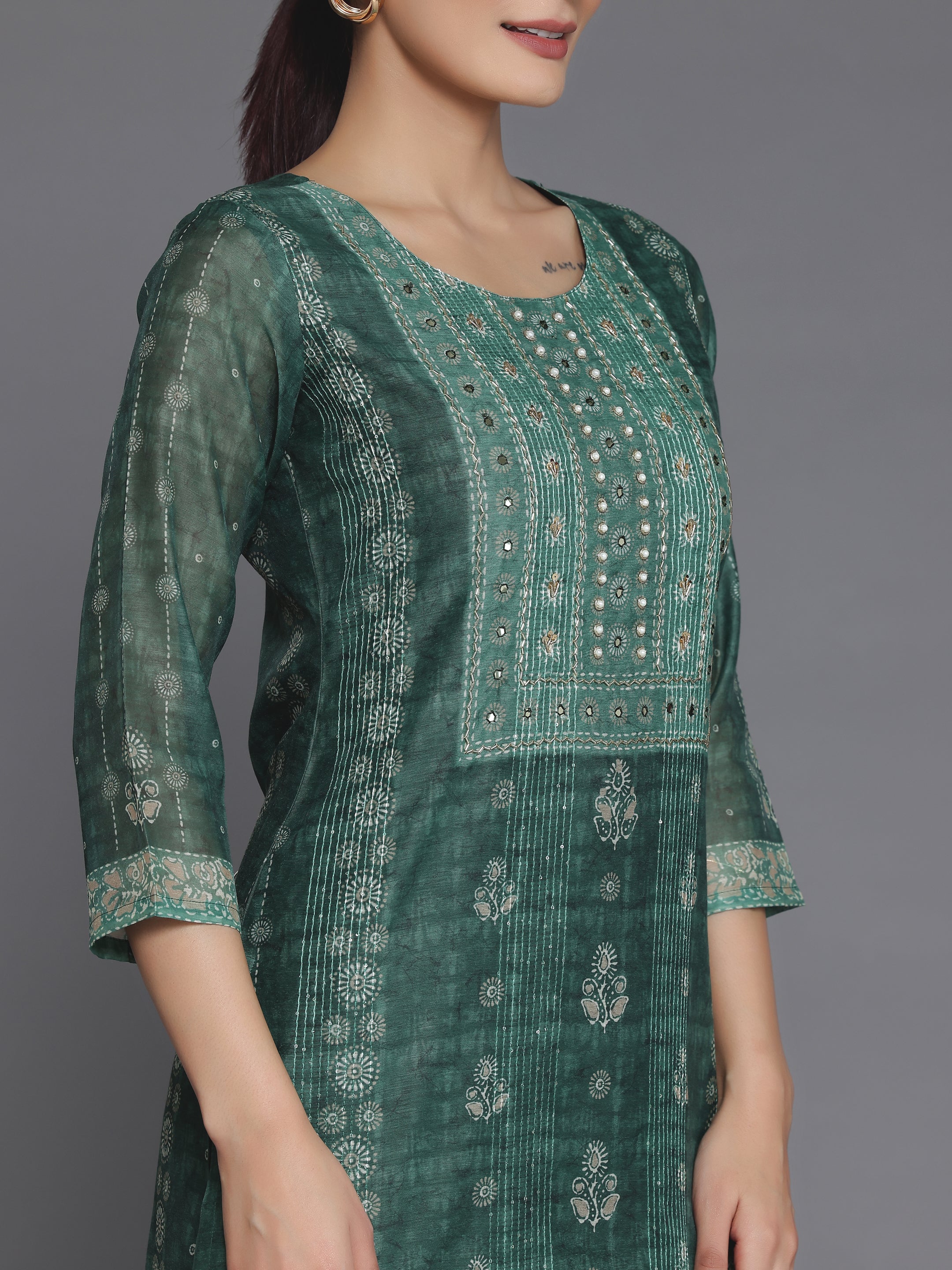 Green Embellished Chanderi Silk Straight Kurta