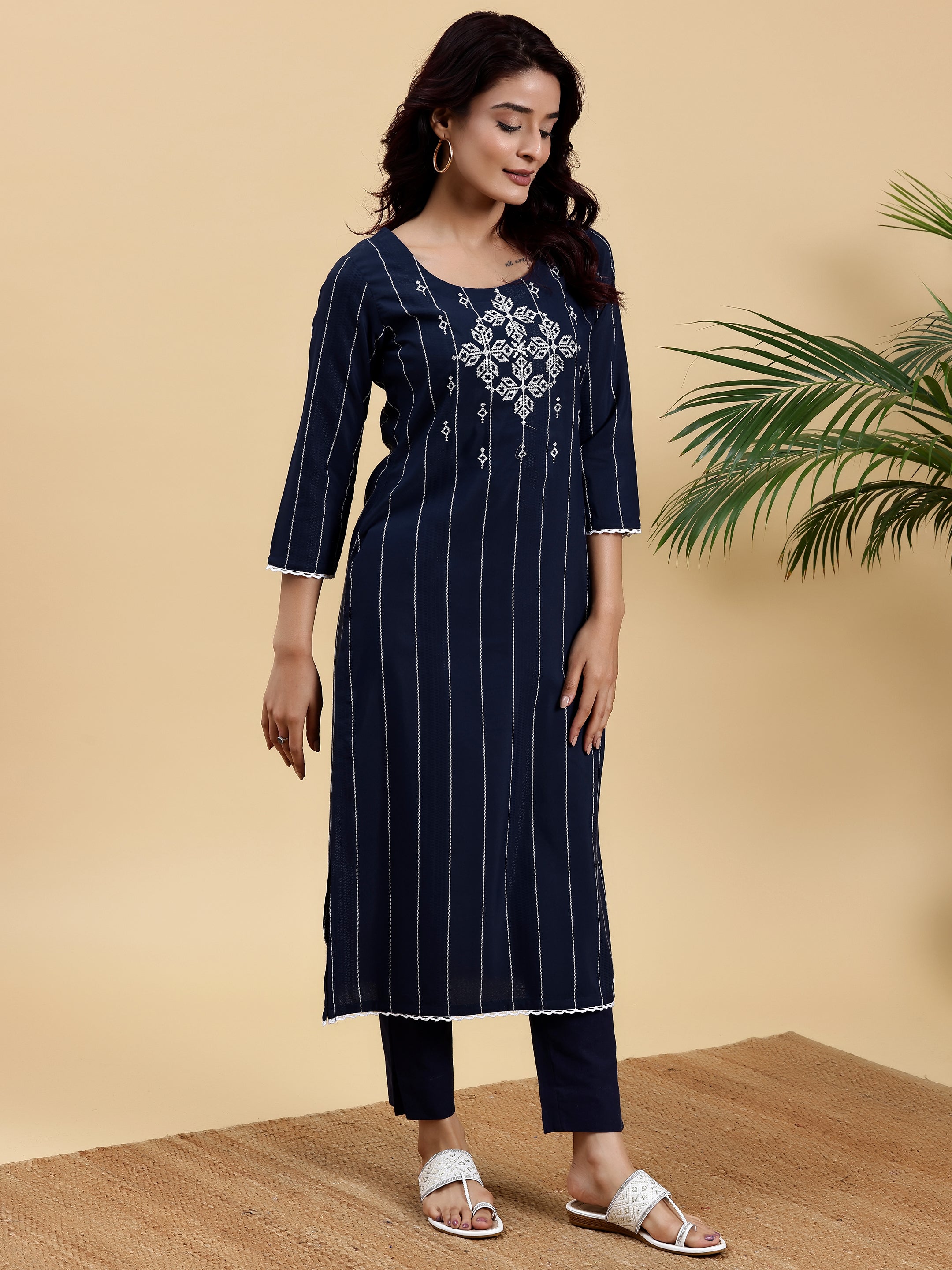 Blue Embroidered Silk Straight Kurta