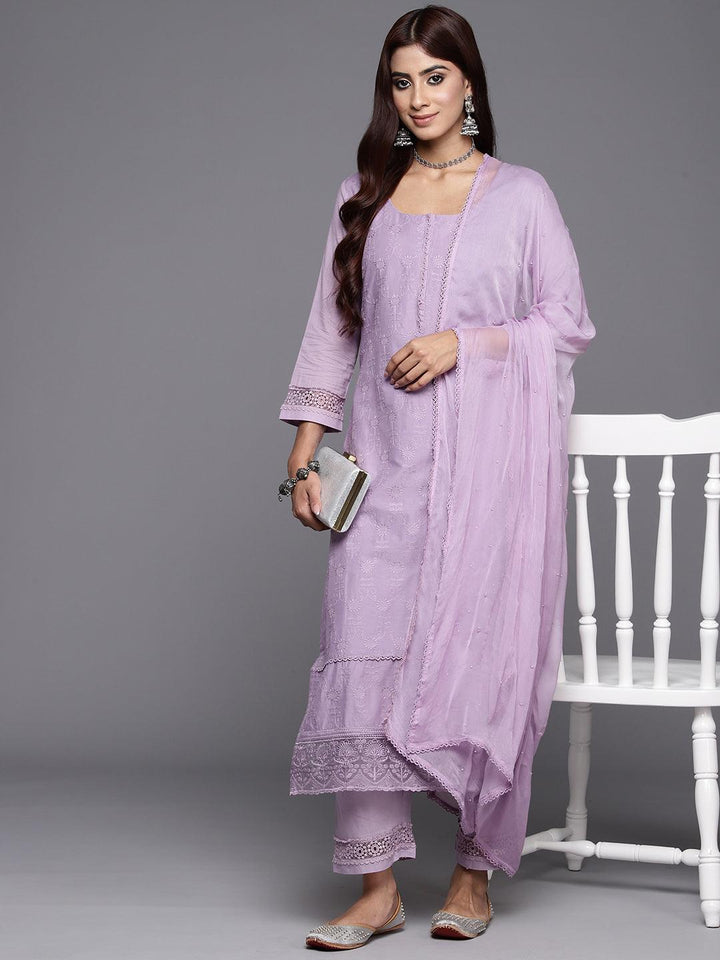 Lavender Embroidered Cotton Suit Set With Trousers - ShopLibas