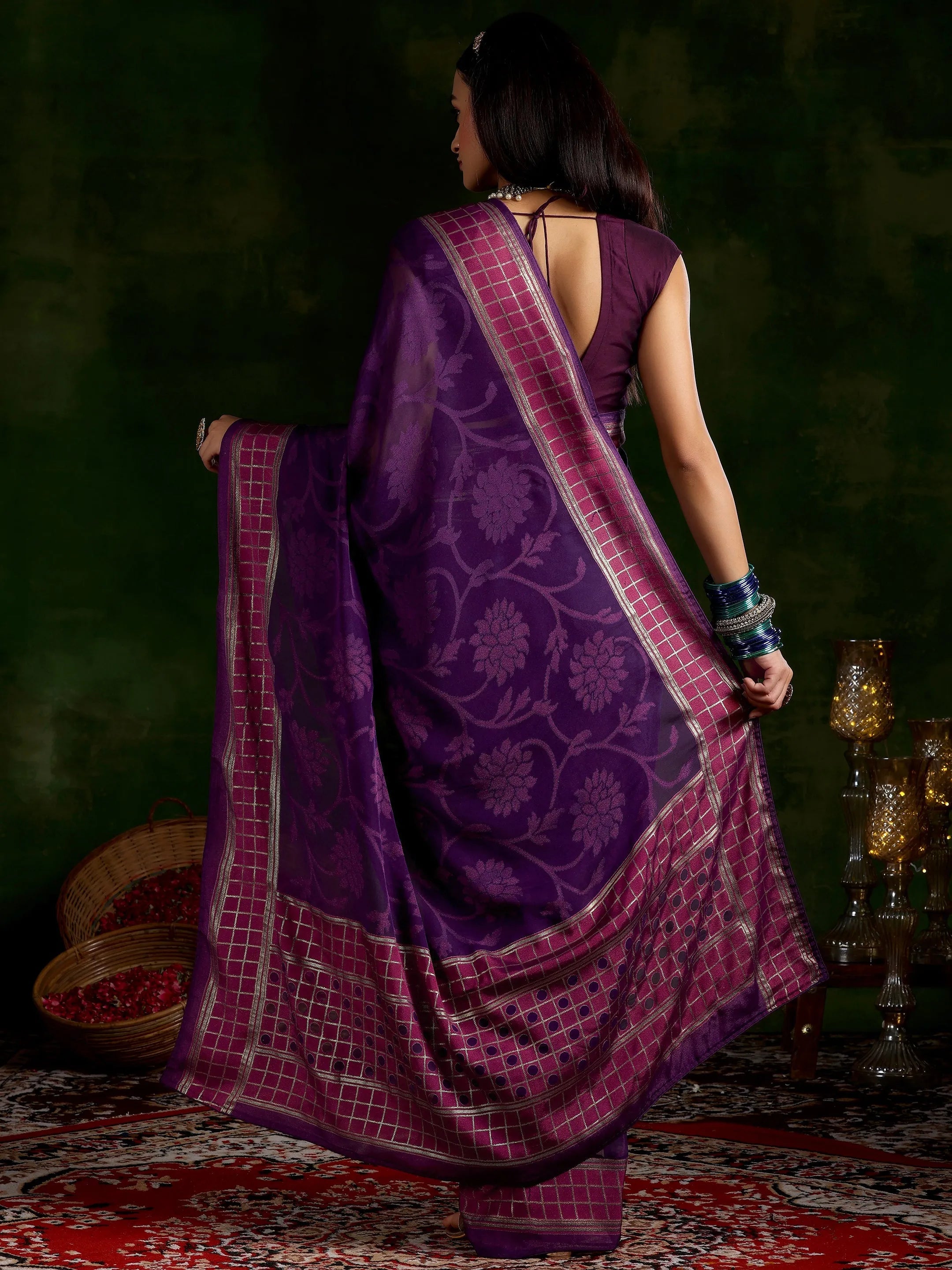 Purple Printed Silk Blend Saree With Unstitched Blouse Piece