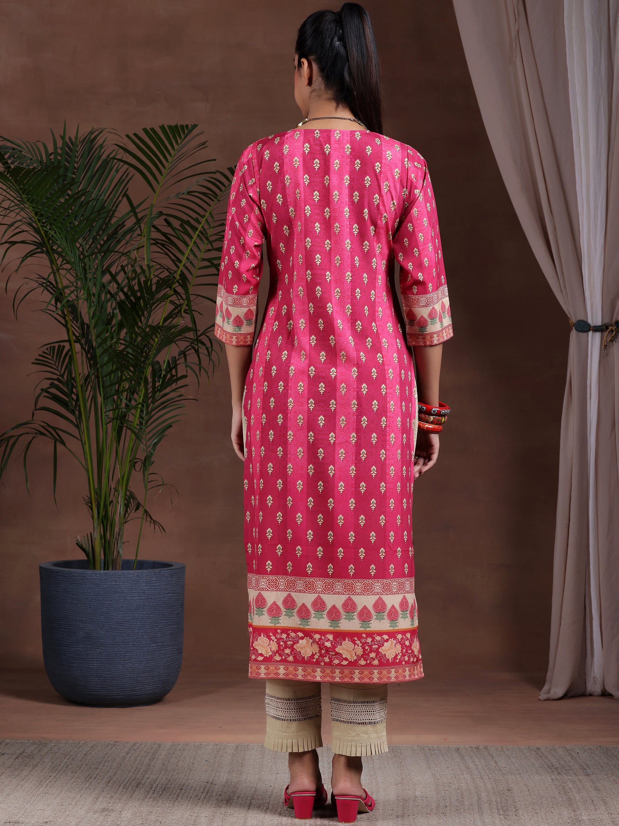 Pink Printed Crepe Straight Kurta