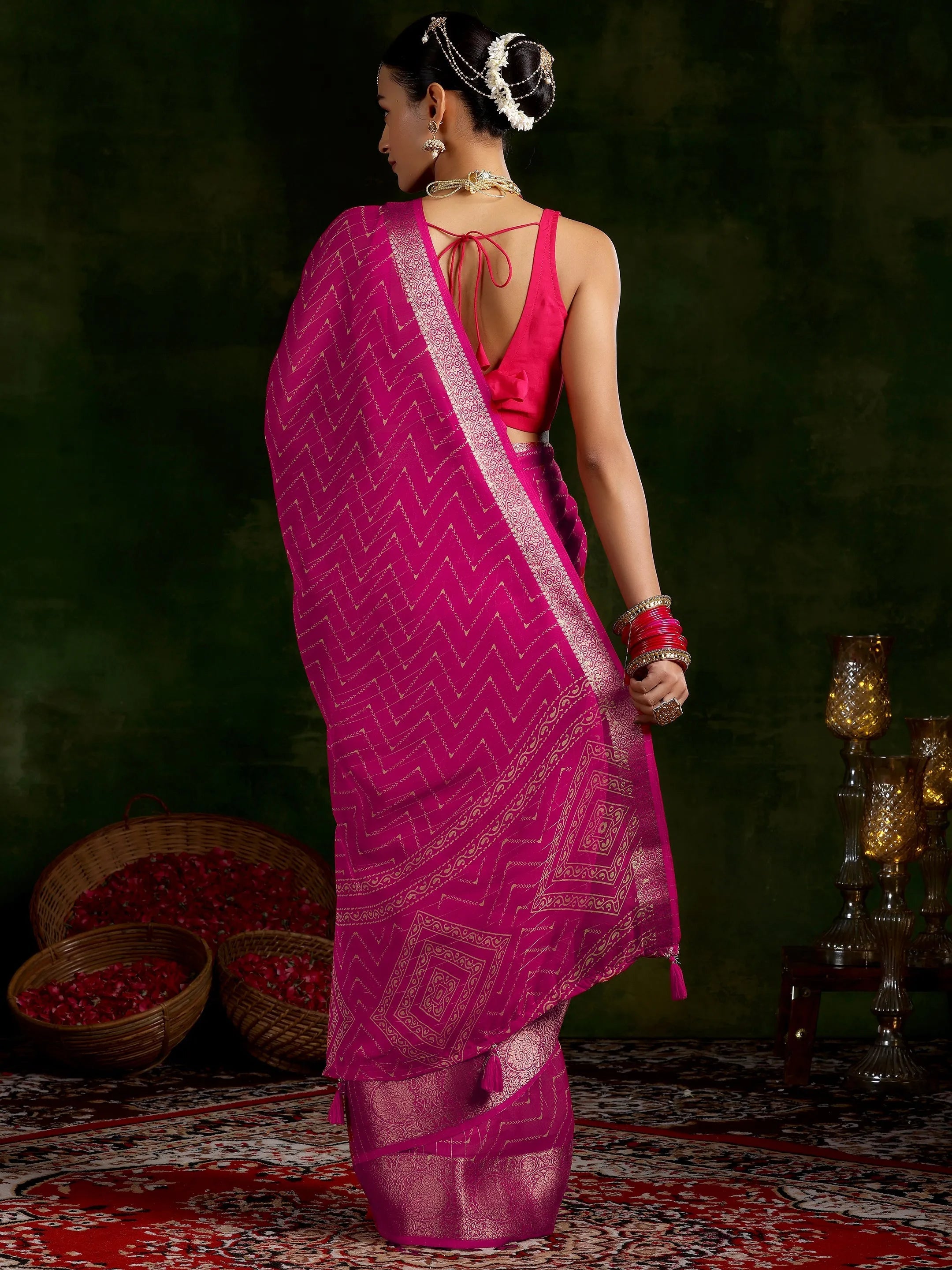 Pink Printed Silk Blend Saree With Unstitched Blouse Piece