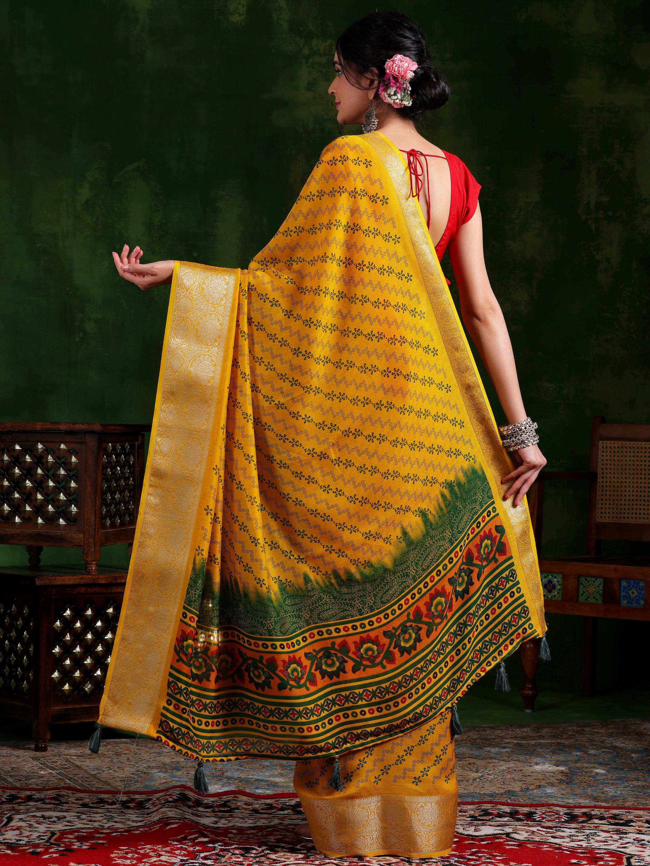 Mustard Printed Silk Blend Saree With Unstitched Blouse Piece