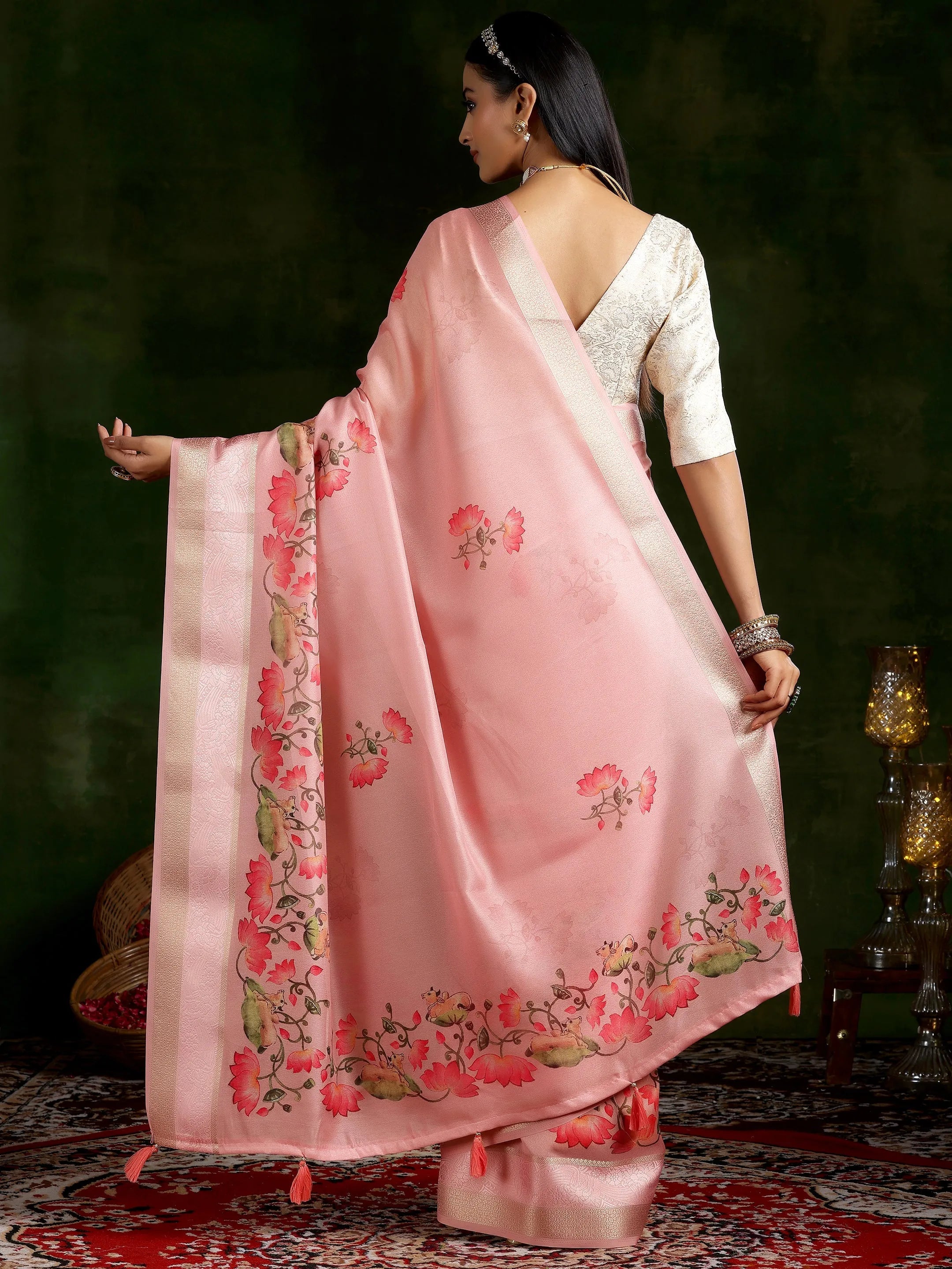 Peach Printed Silk Blend Saree With Unstitched Blouse Piece