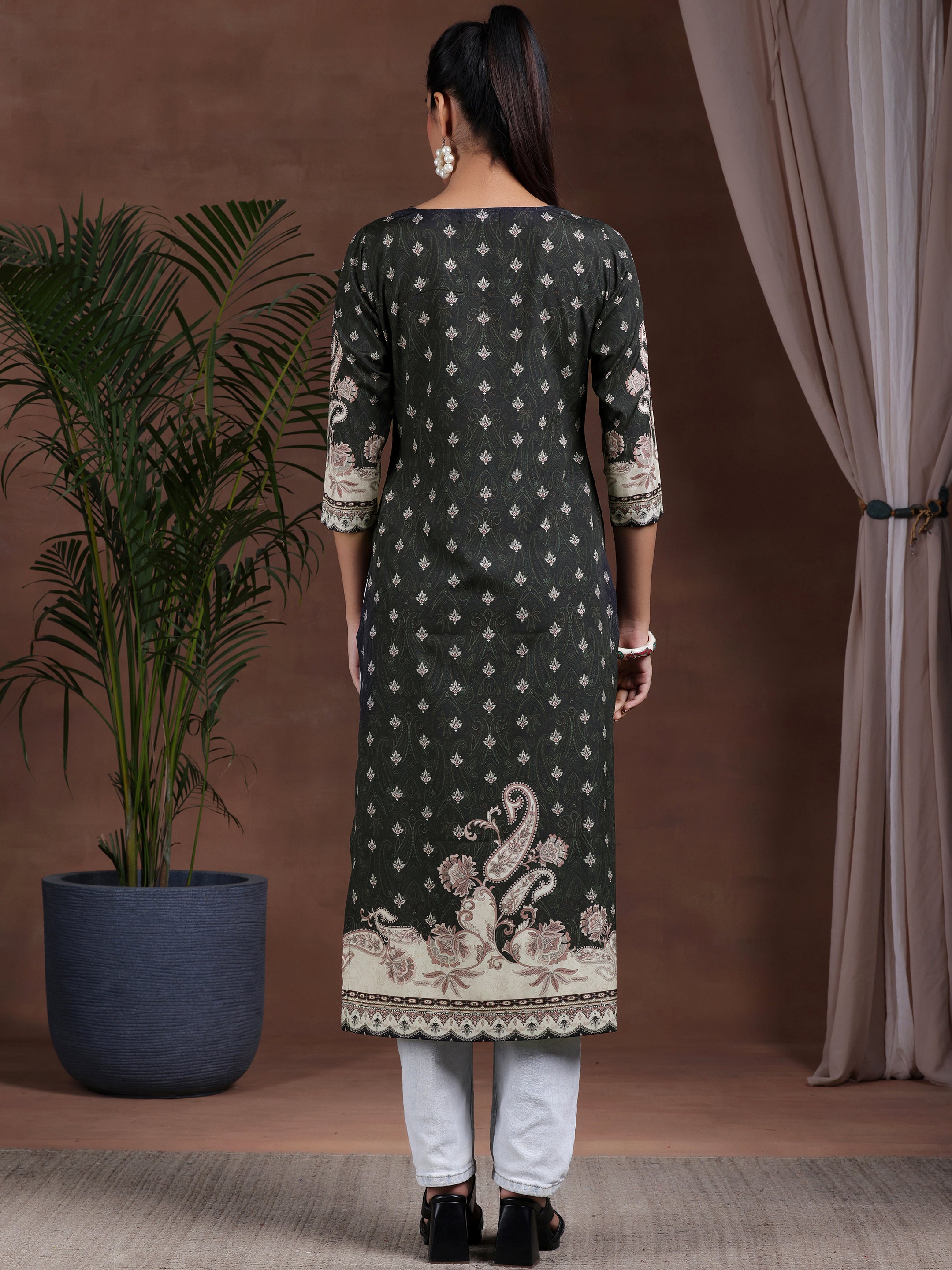 Black Printed Crepe Straight Kurta