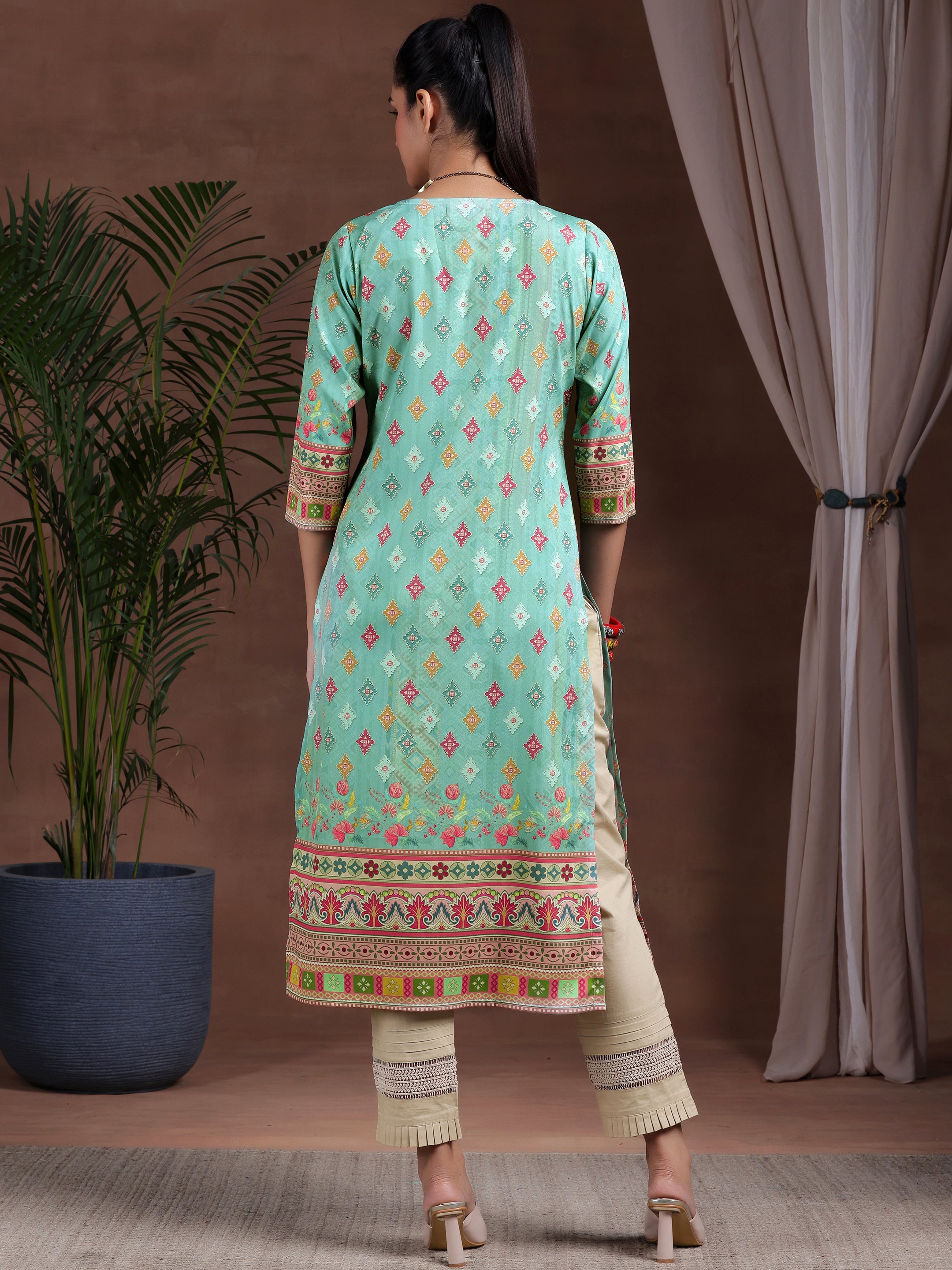 Green Printed Crepe Straight Kurta