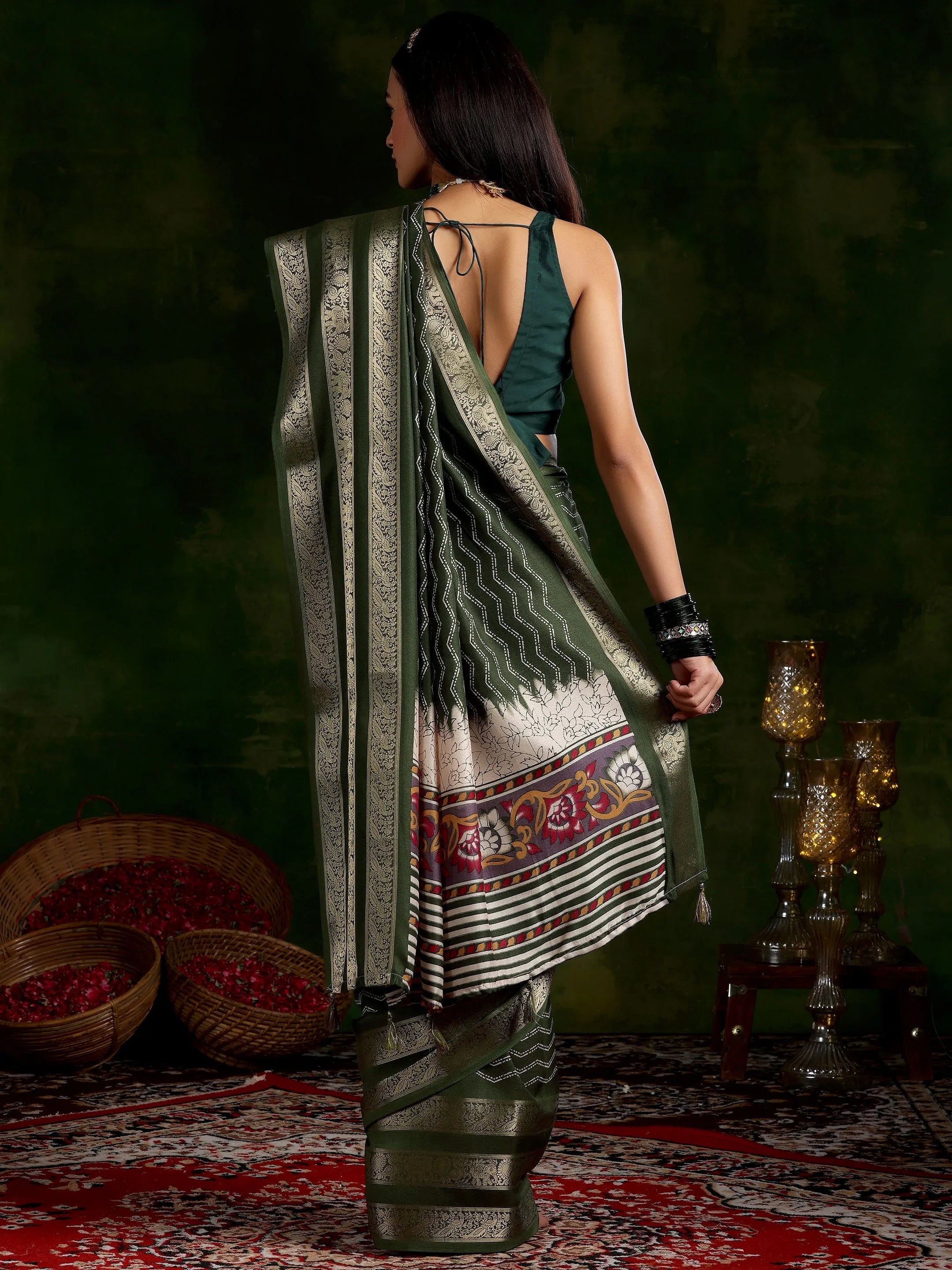 Olive Printed Silk Blend Saree With Unstitched Blouse Piece