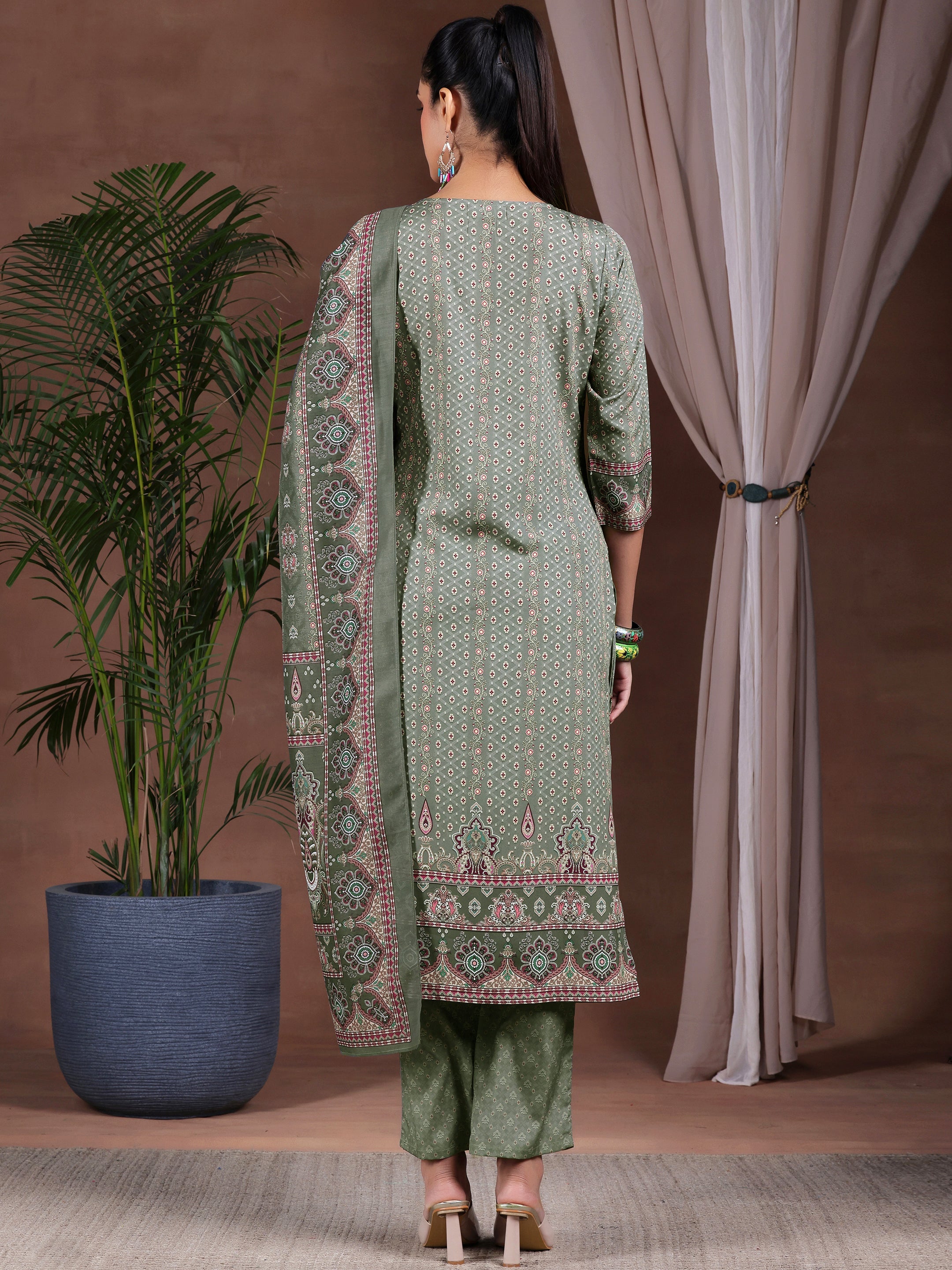 Grey Printed Poly Crepe Straight Suit With Dupatta