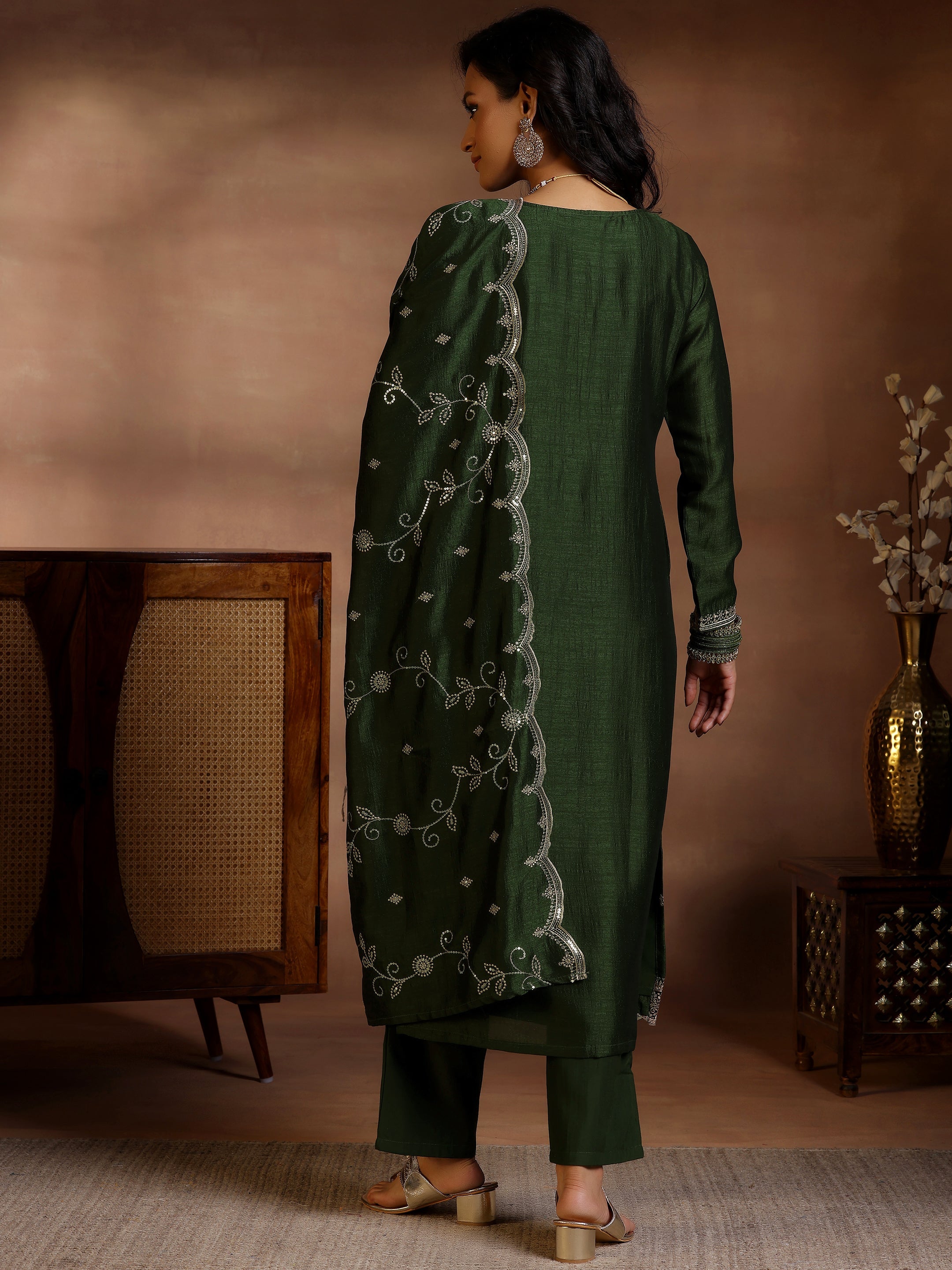 Green Embroidered Silk Blend Straight Suits With Dupatta