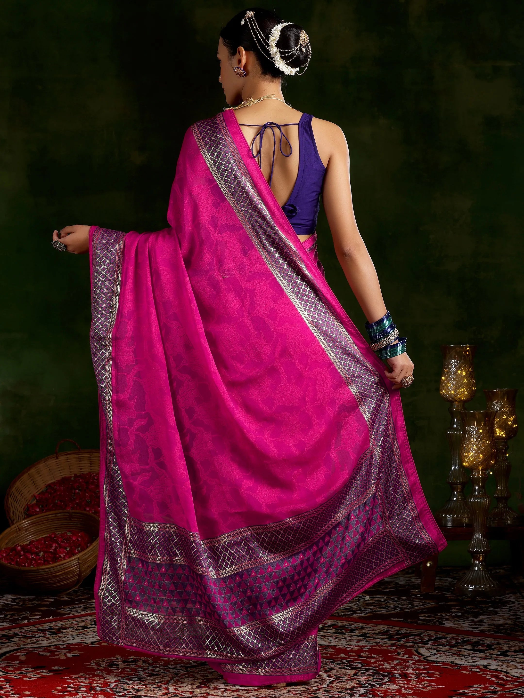 Pink Printed Silk Blend Saree With Unstitched Blouse Piece