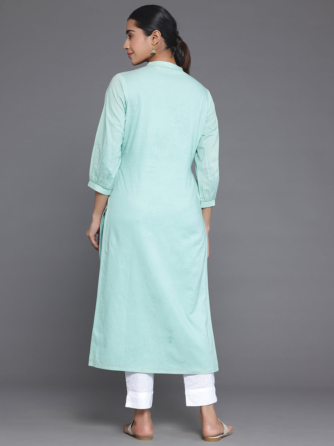 Green Embroidered Cotton Straight Kurta