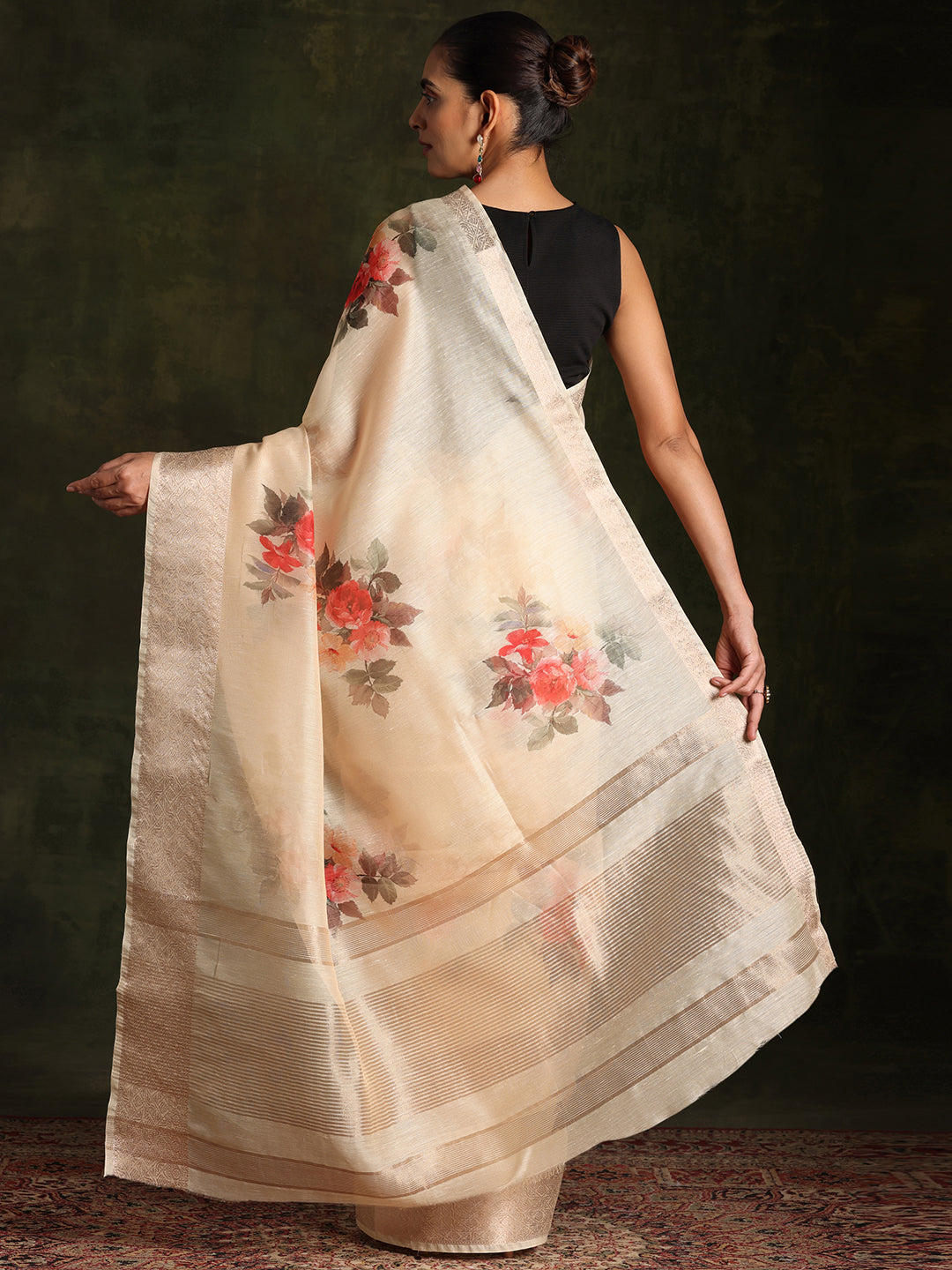 Yellow Printed Silk Blend Saree With Unstitched Blouse Piece