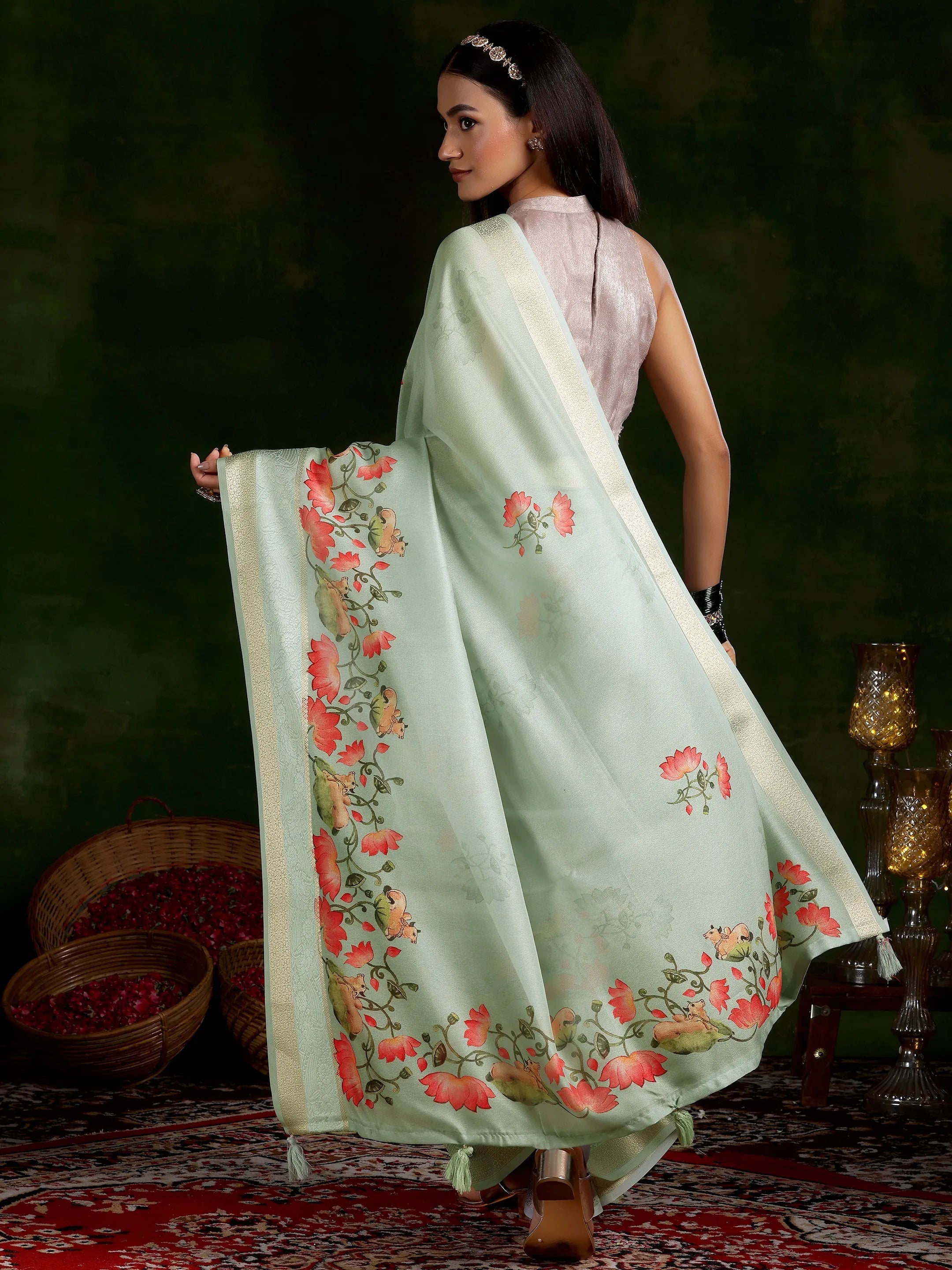 Green Printed Silk Blend Saree With Unstitched Blouse Piece