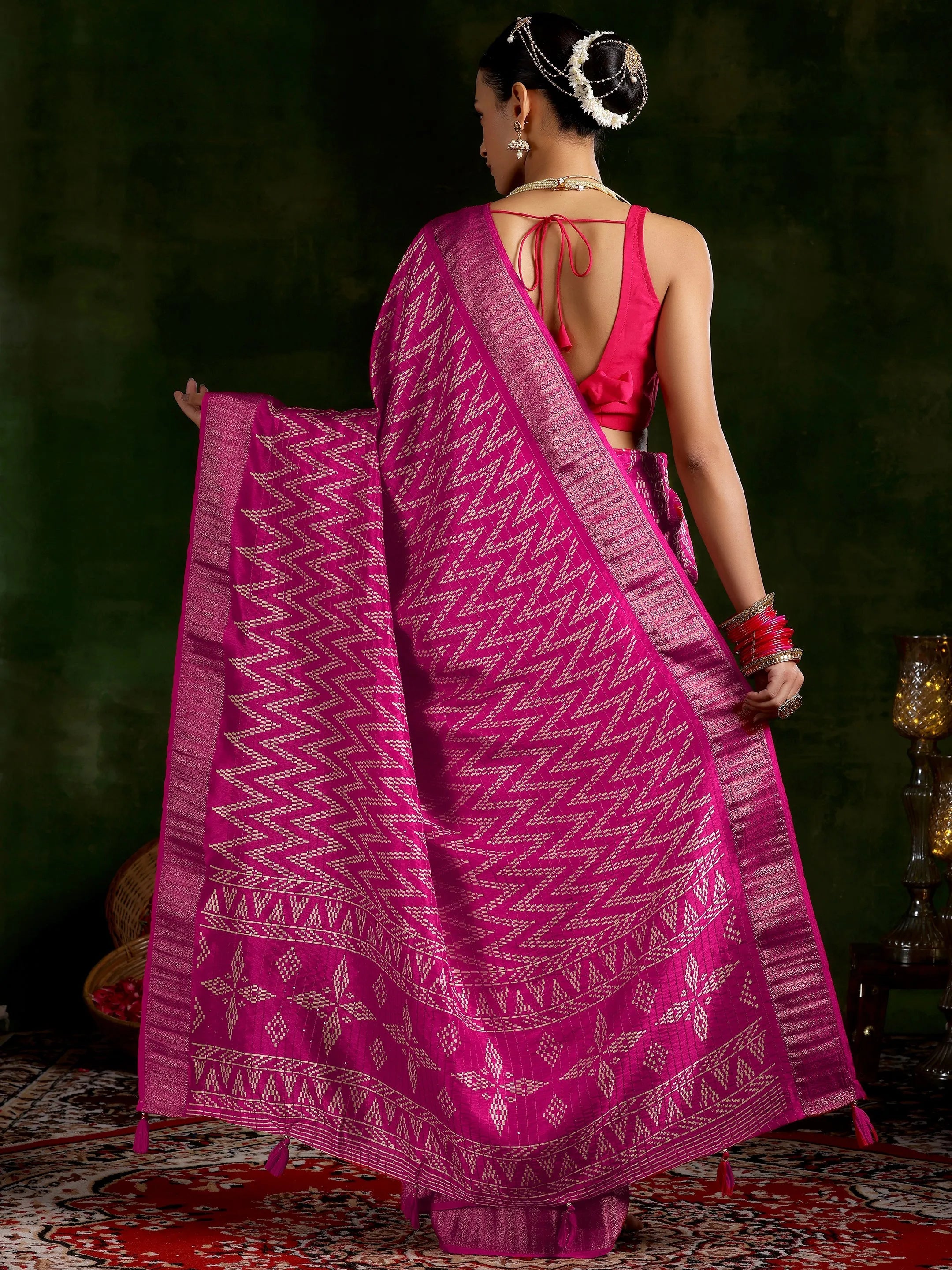 Pink Printed Silk Blend Saree With Unstitched Blouse Piece