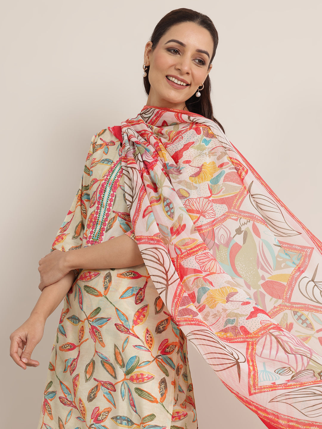 Off white Printed Silk Blend Straight Suit Set With Dupatta