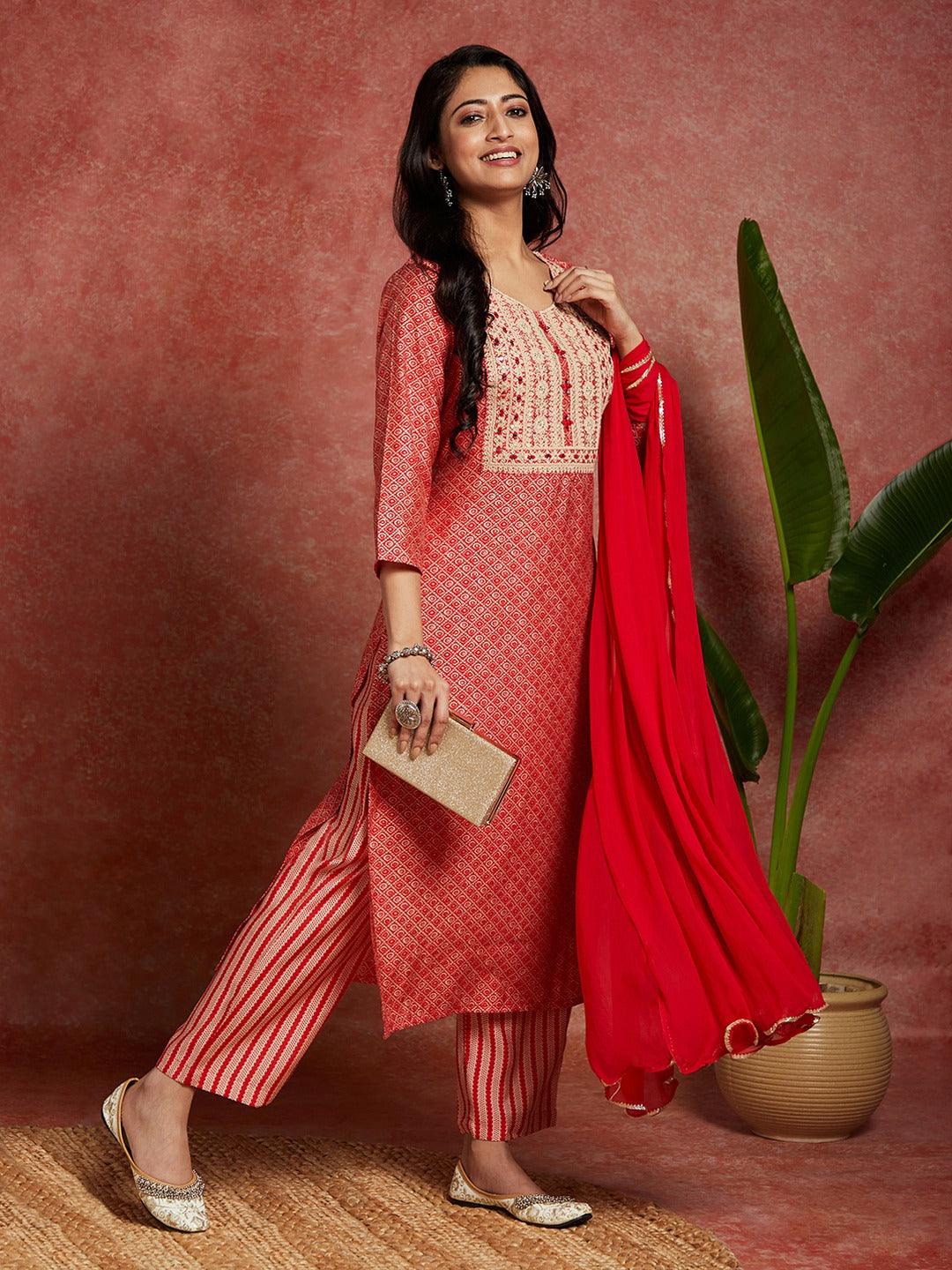 Coral Printed Silk Blend Straight Suit With Dupatta