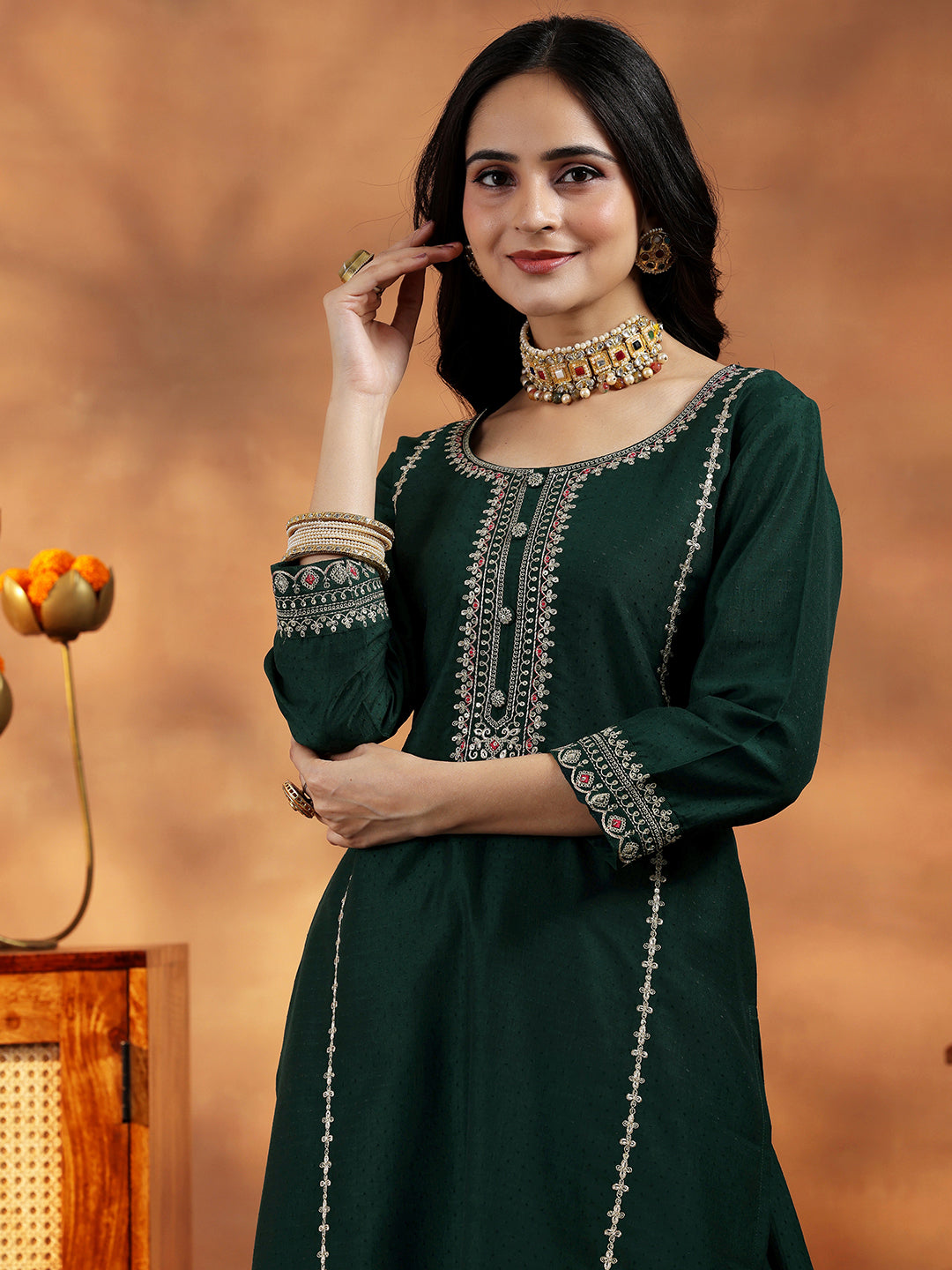 Green Embroidered Silk Blend Straight Suit With Dupatta