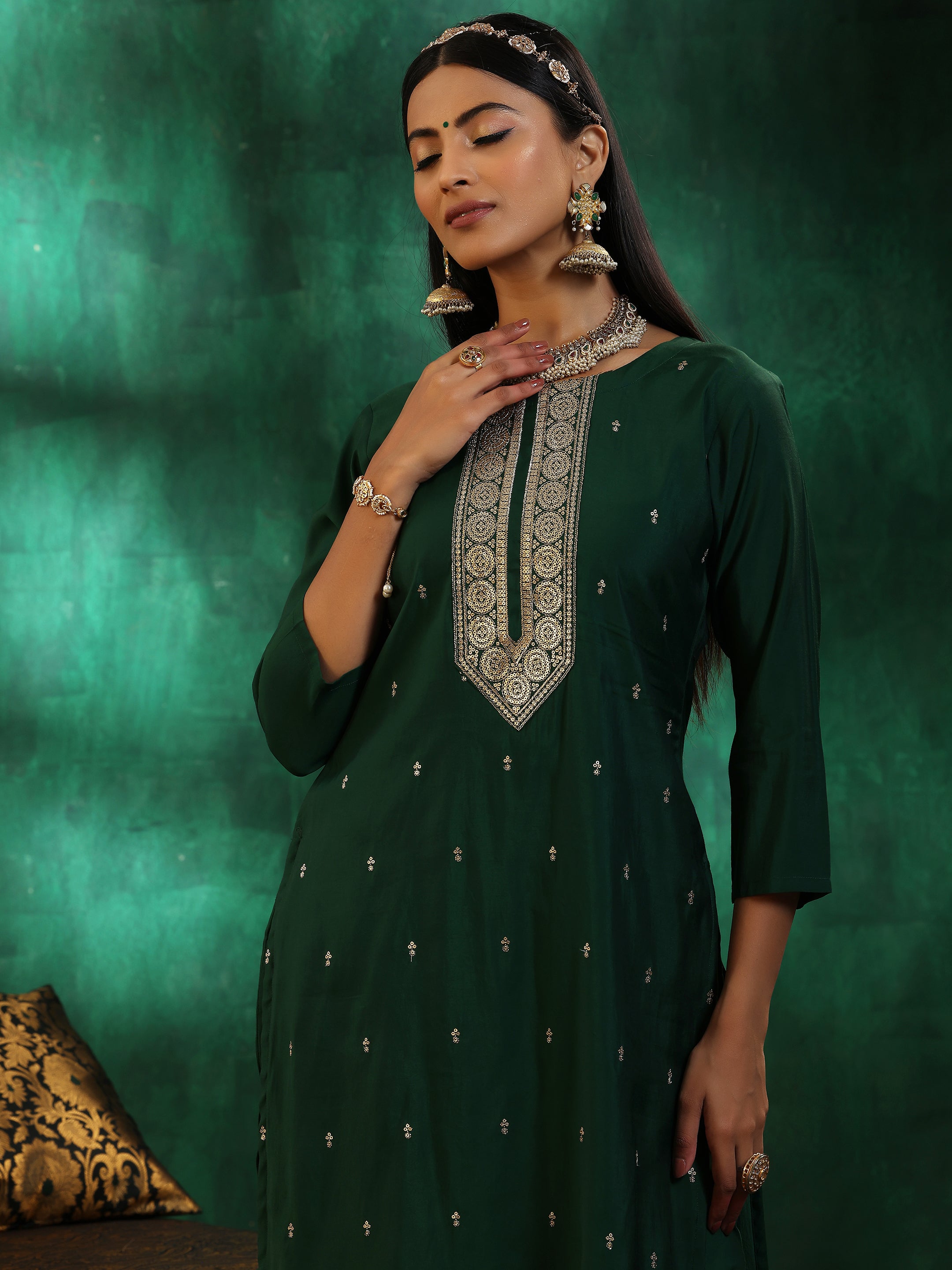 Green Self Design Silk Blend Straight Suit With Dupatta