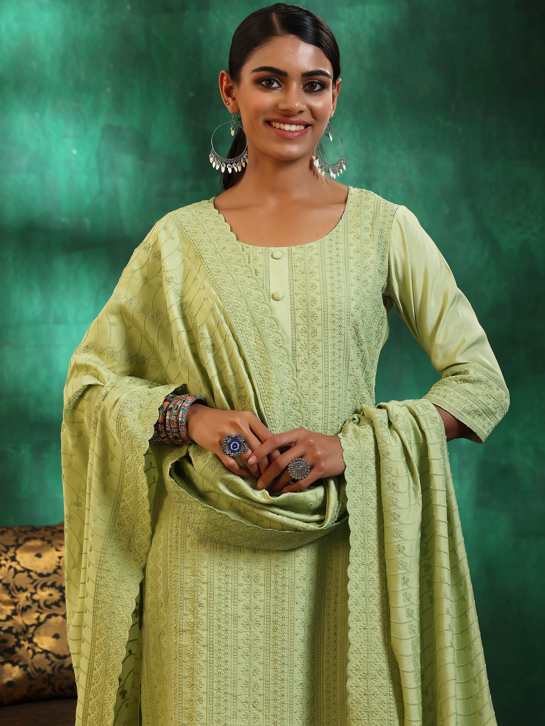 Green Embroidered Silk Blend Straight Suit With Dupatta