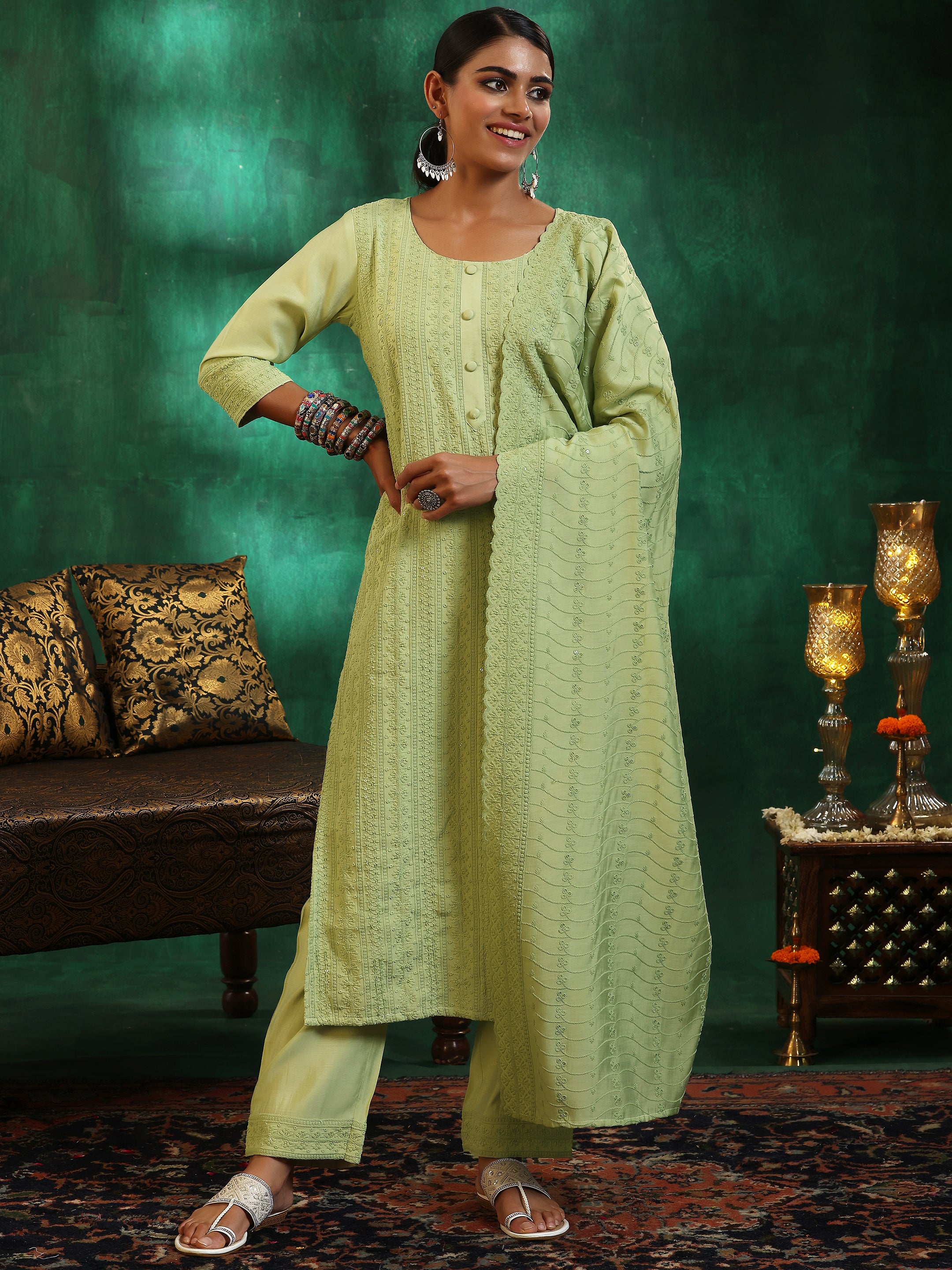 Green Embroidered Silk Blend Straight Suit With Dupatta