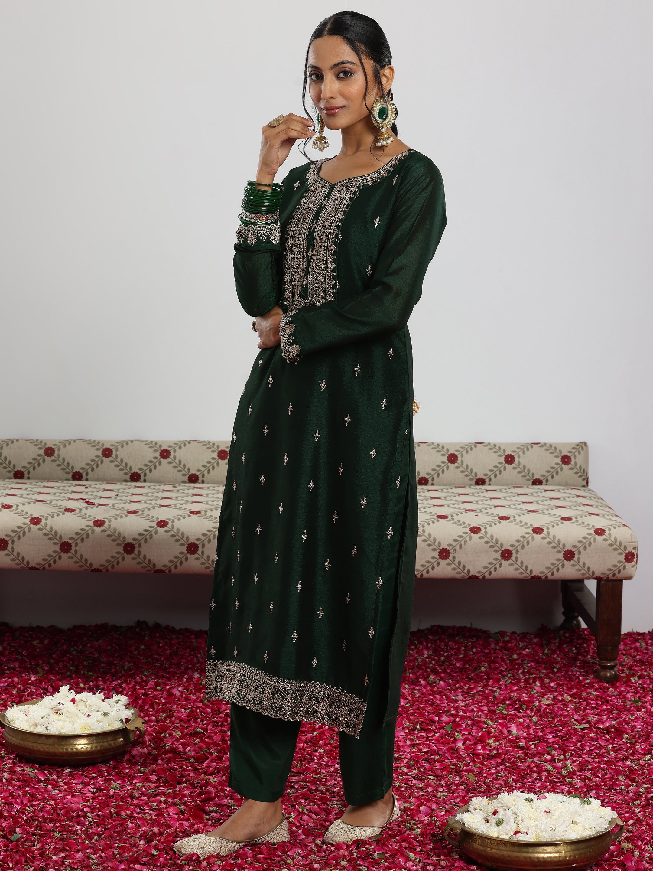 Green Embroidered Silk Blend Straight Suit With Dupatta