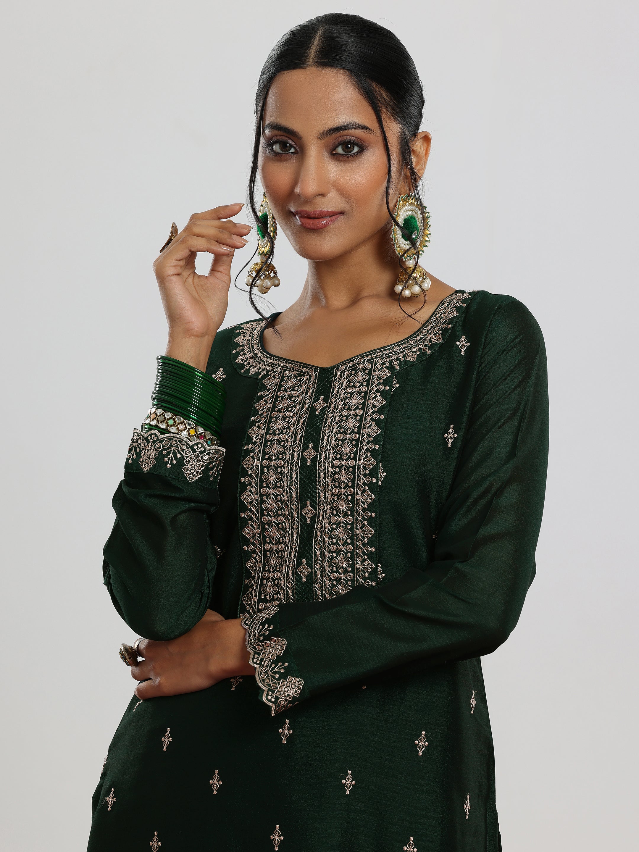 Green Embroidered Silk Blend Straight Suit With Dupatta