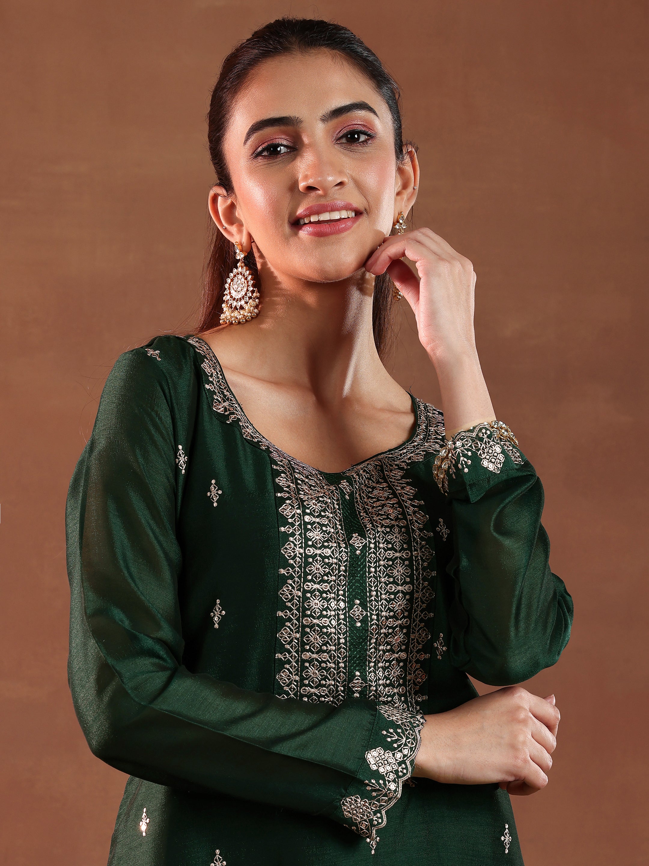 Green Embroidered Silk Blend Straight Suit With Dupatta