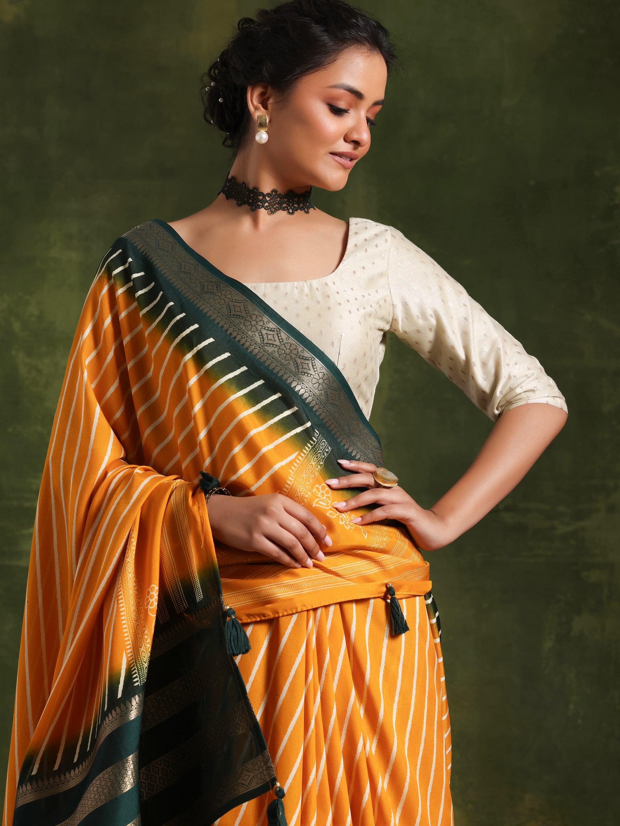 Mustard Printed Silk Blend Saree With Unstitched Blouse Piece