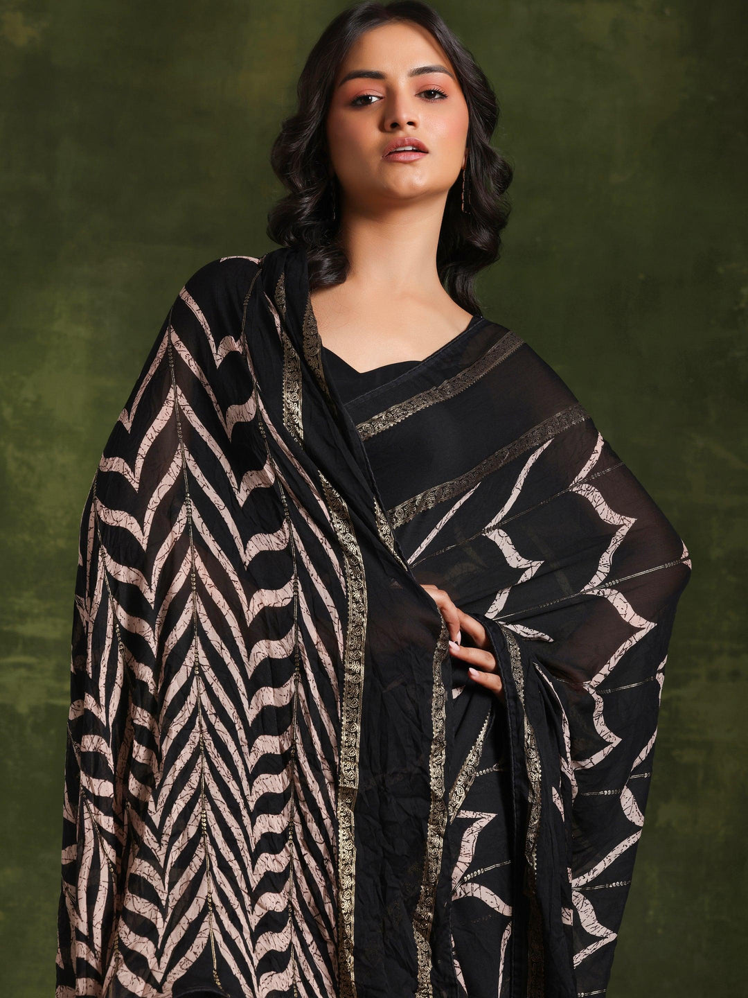 Black Printed Poly Georgette Saree With Unstitched Blouse Piece - Libas