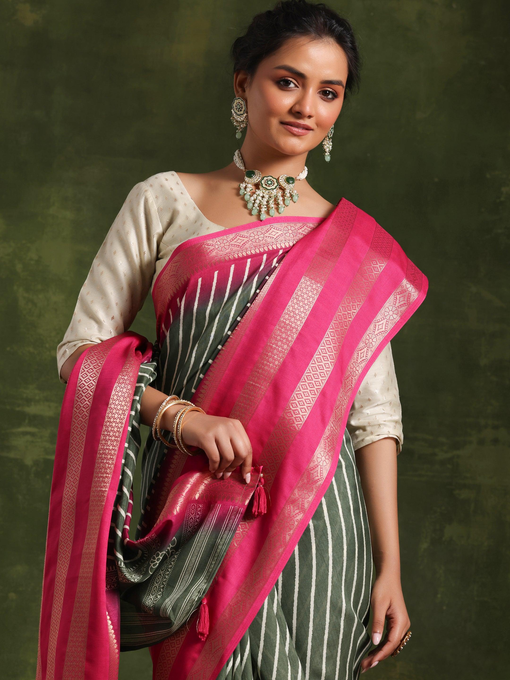 Green Printed Silk Blend Saree With Unstitched Blouse Piece