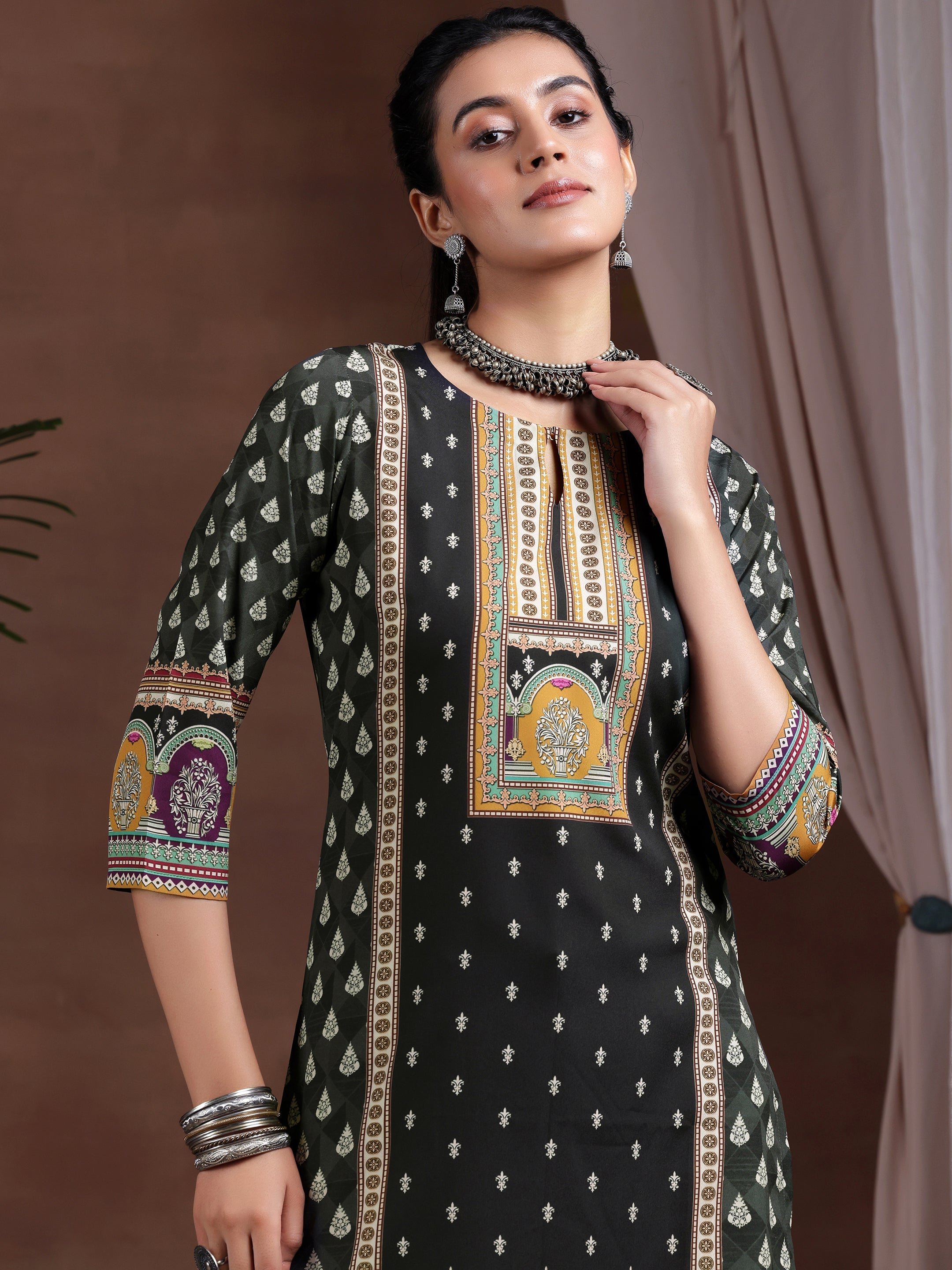 Black Printed Crepe Straight Kurta