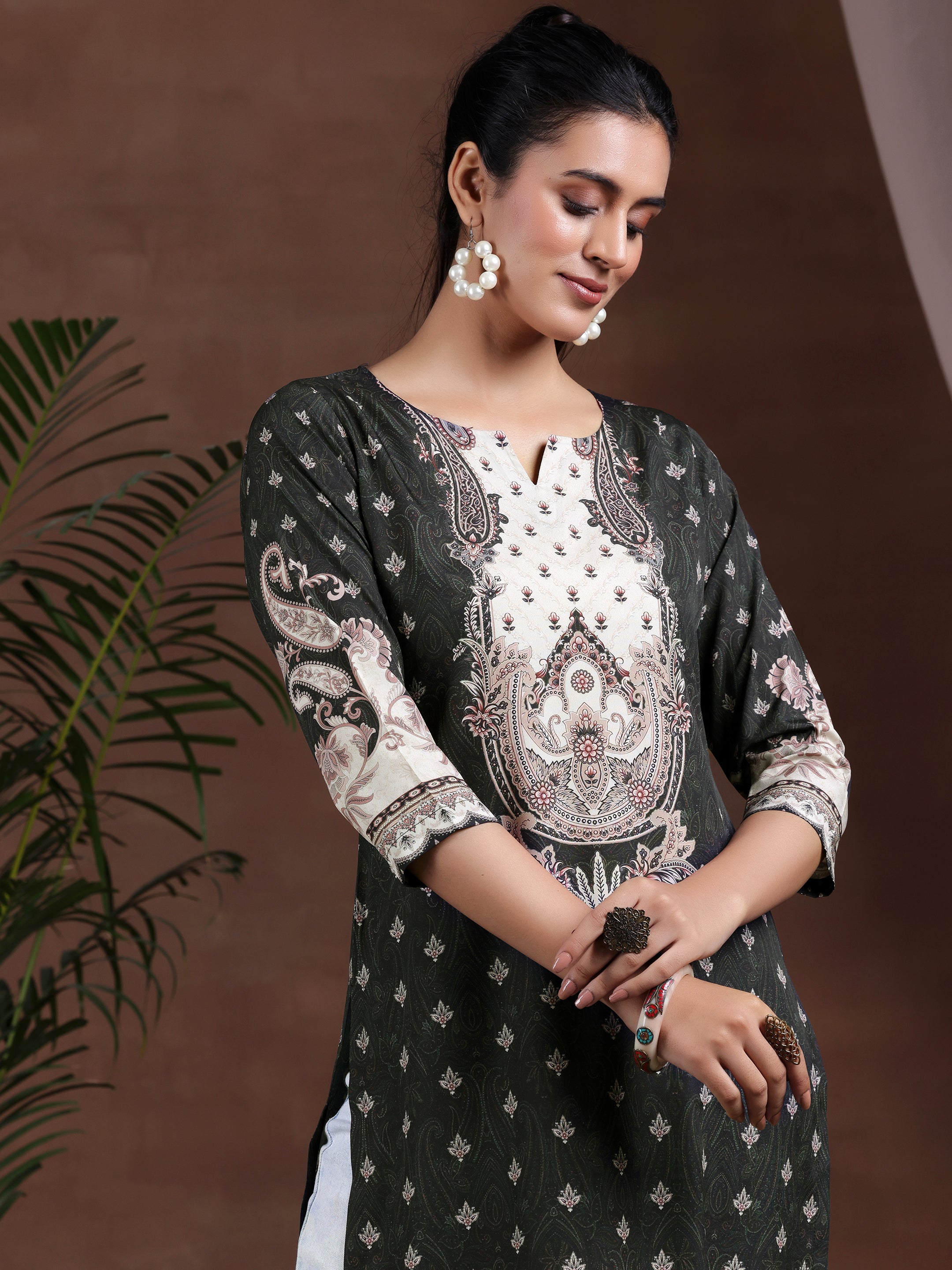 Black Printed Crepe Straight Kurta