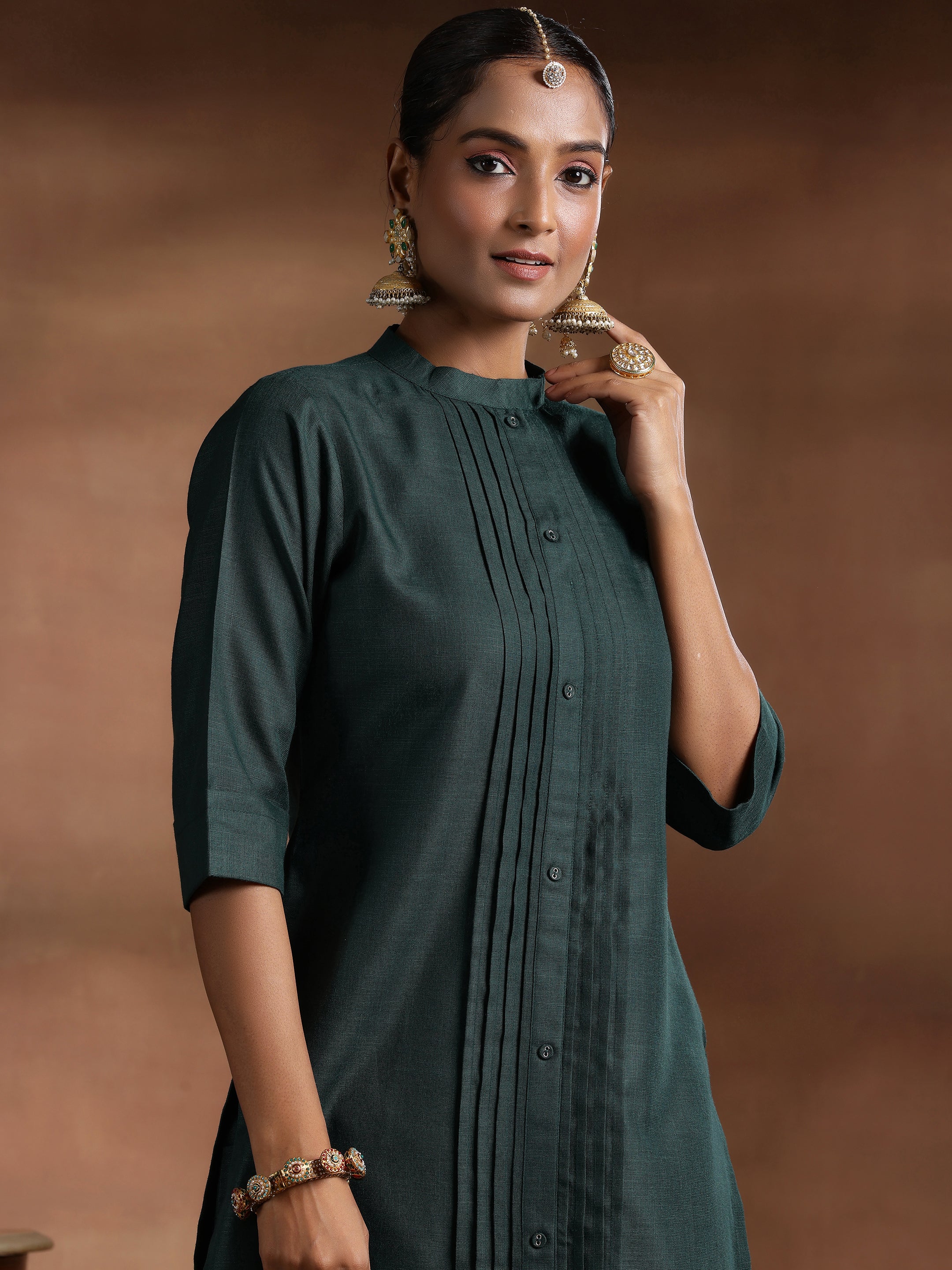 Green Solid Silk Blend Straight Suit With Dupatta